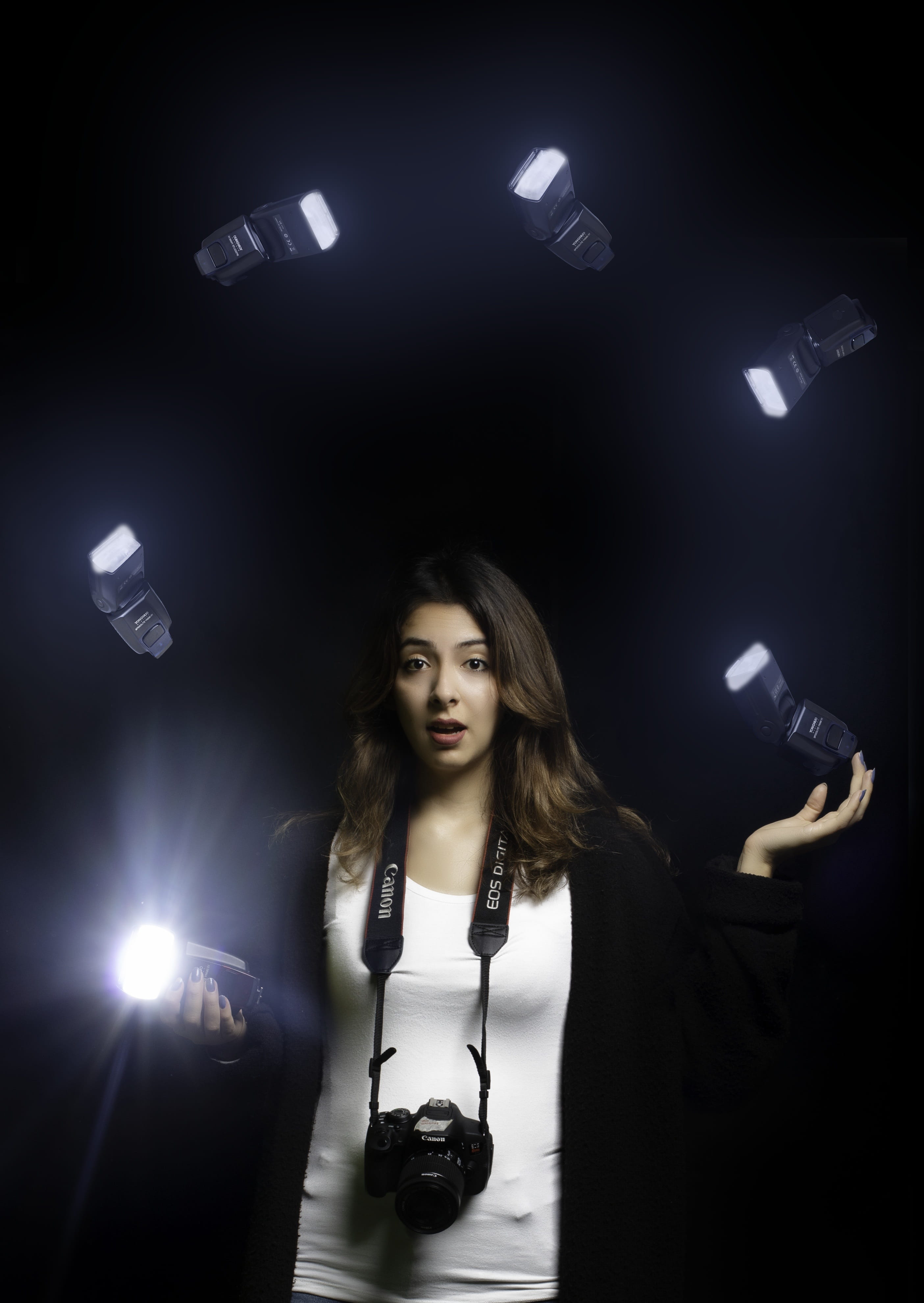 camera, one person, beautiful woman, beauty, contemplation, 4K, portrait, illuminated, lens, spotlight, model, face, adult, front view, lighting equipment, Phone HD Wallpaper