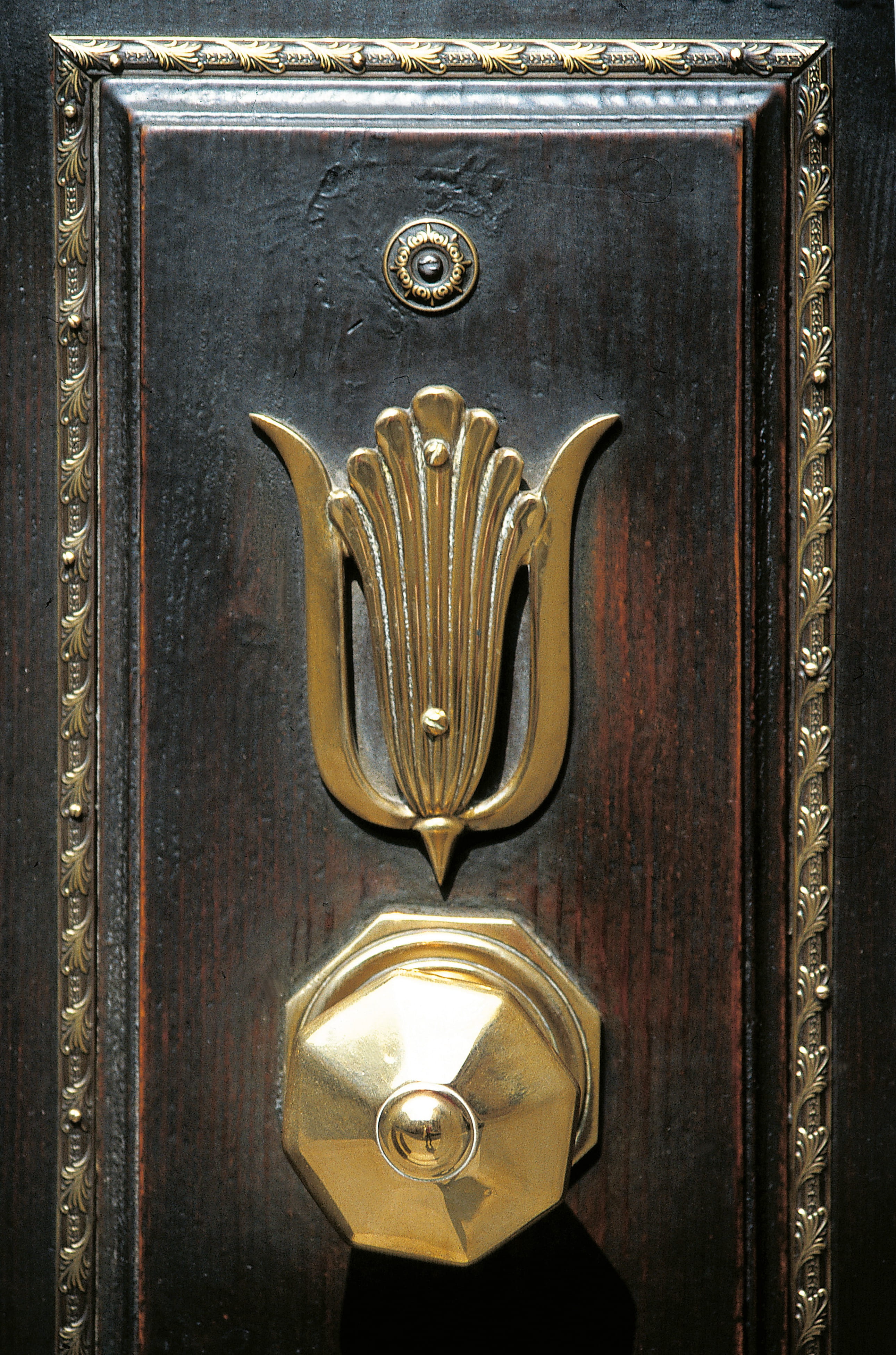 close-up, art and craft, ornate, wood - material, old, antique, no people, indoors, brass, gold colored, wood, retro styled, the past, pattern, goal, input, Phone HD Wallpaper