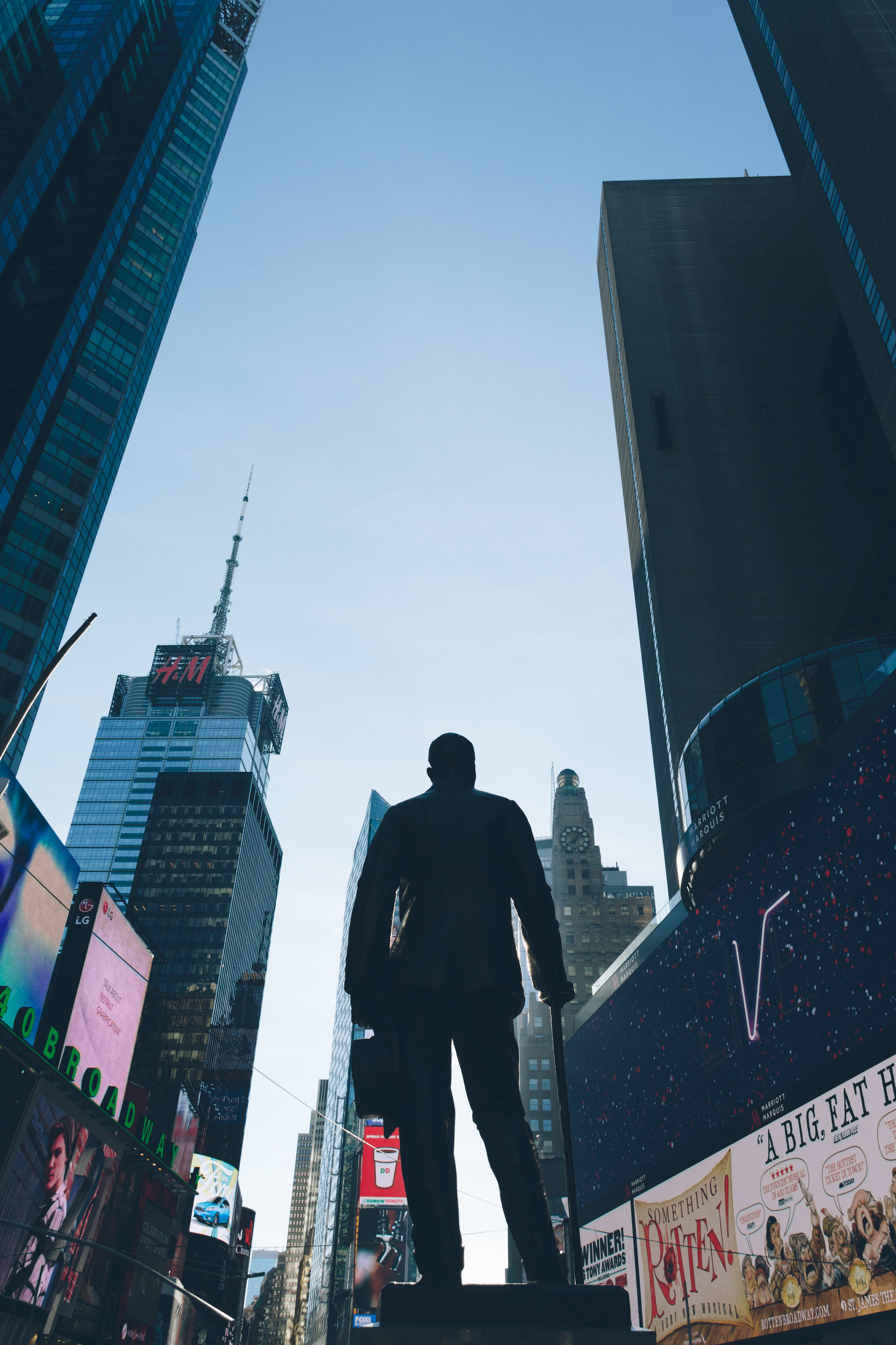 united states, financial district, building exterior, building, architecture, office building exterior, real people, manhattan, tall - high, people, low angle view, Phone HD Wallpaper