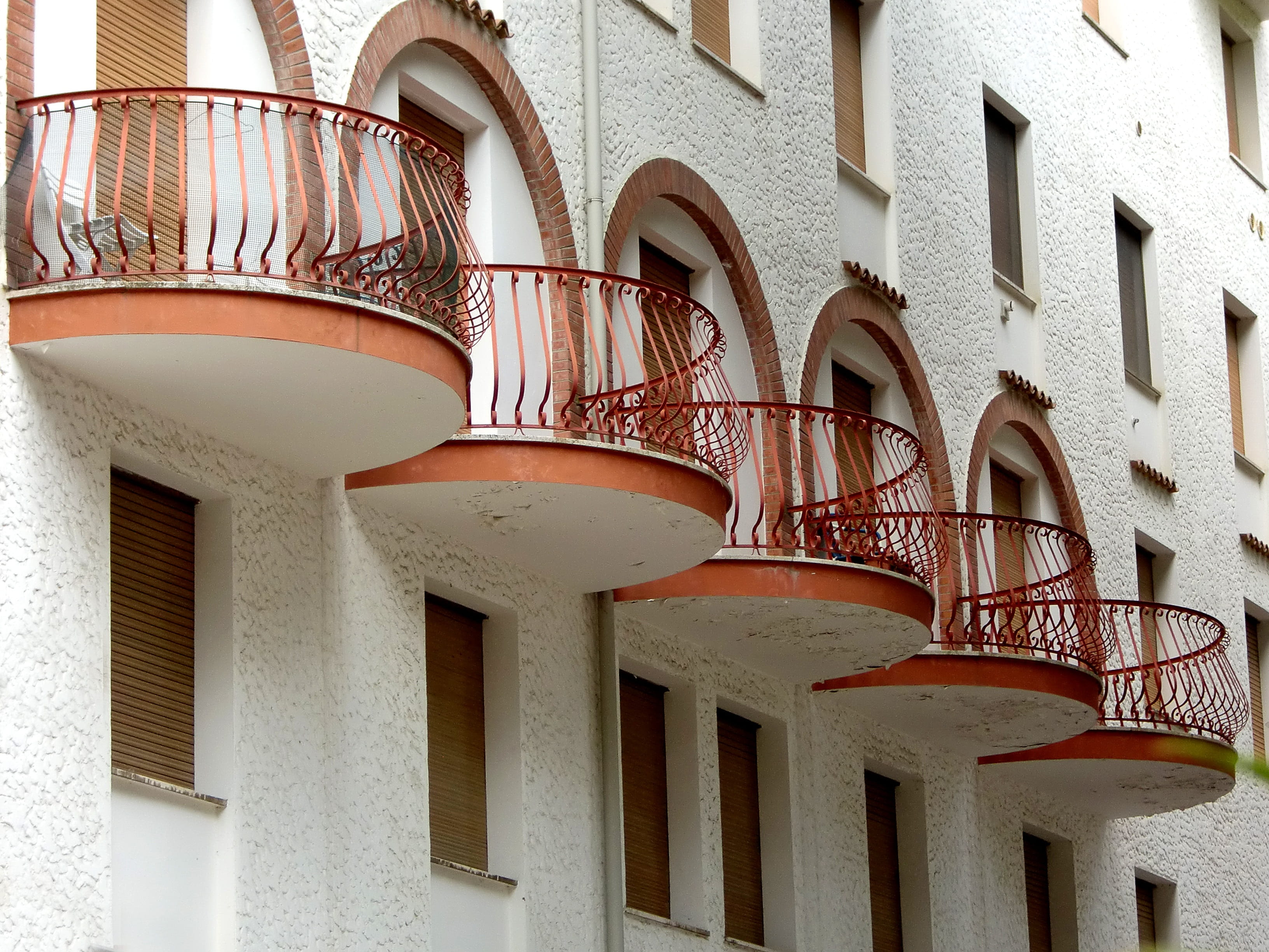 window, maritime, Grid, 2K, architectural column, steps and staircases, parapet, metal, Balcony, built structure, wall - building feature, wrought iron, HD Wallpaper
