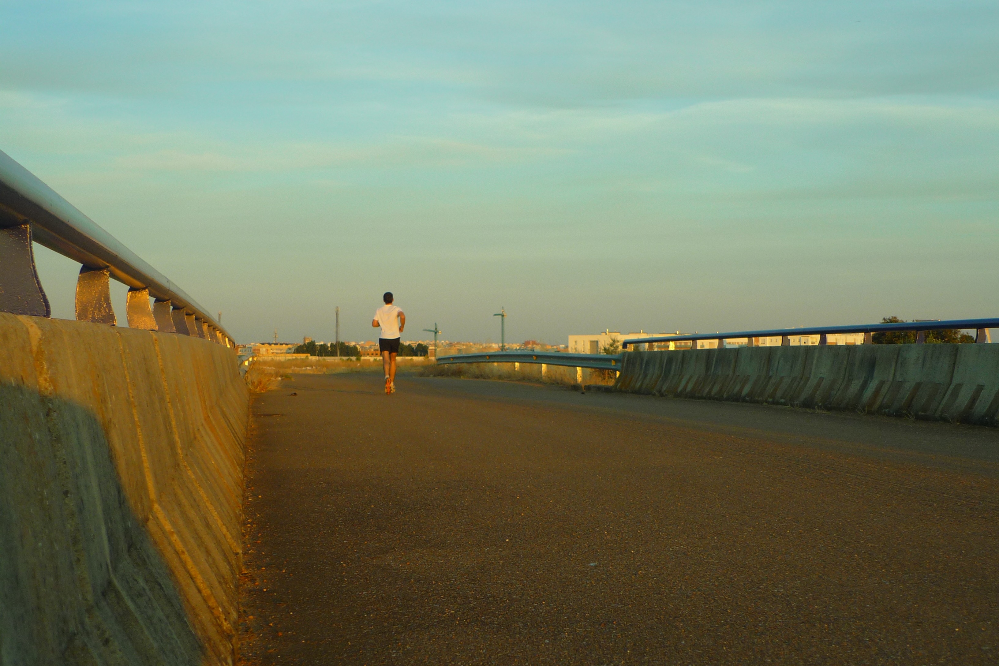 summer, corridor, exercise, solo, men, real people, standing, one person, full length, 2K, bridge, bridge - man made structure, parapets, outdoors, sky, HD Wallpaper