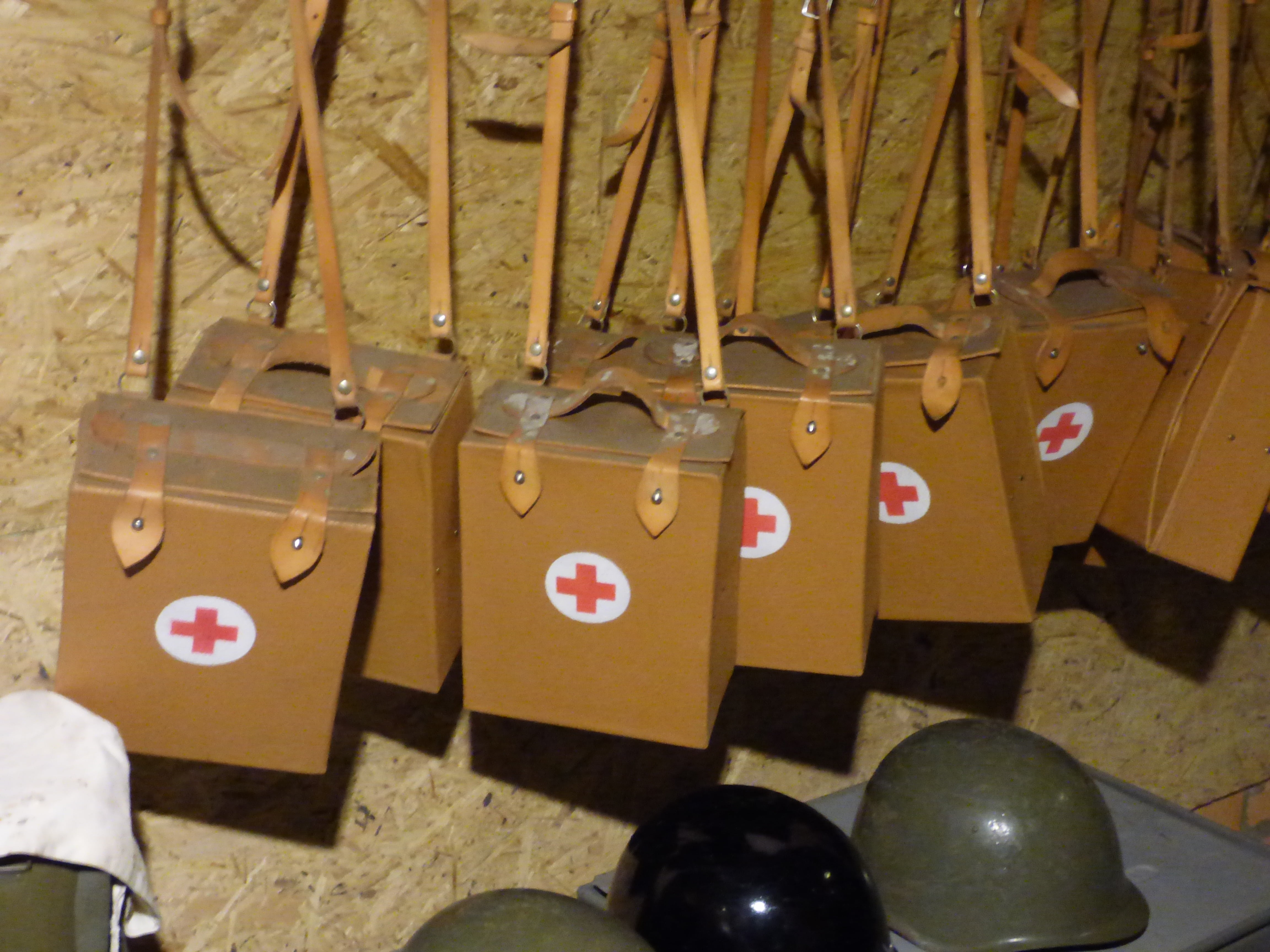 hanging, in a row, help, brown, the war, hanged, first aid kit, wall, shelter, bags, first aid, medical, treatment, no people, bunker, choice, nature, sling, HD Wallpaper