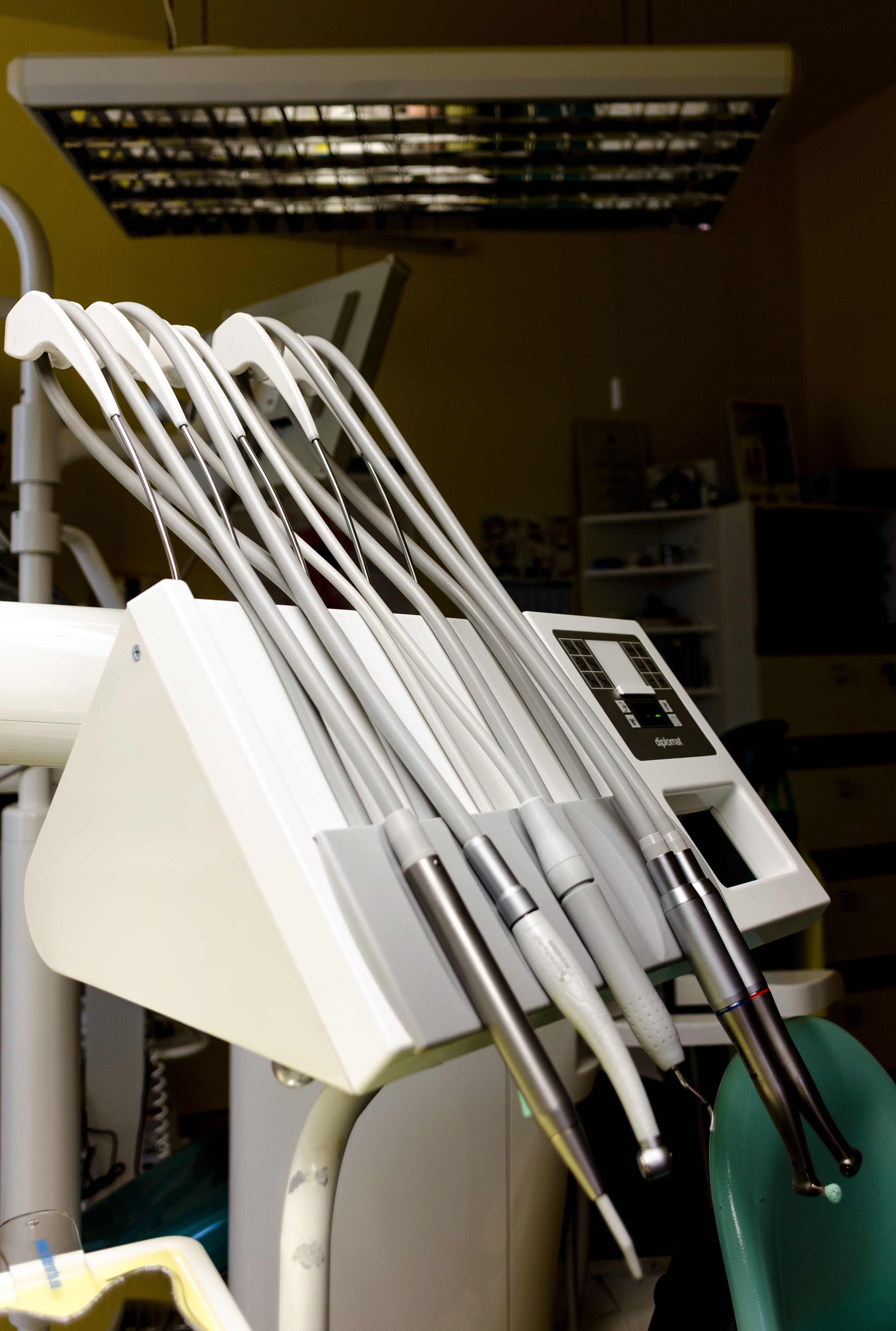 dental, metal, absence, domestic room, Dentist, white color, empty, 4K, Equipment, manufacturing equipment, equipment, seat, Instruments, focus on foreground, Phone HD Wallpaper