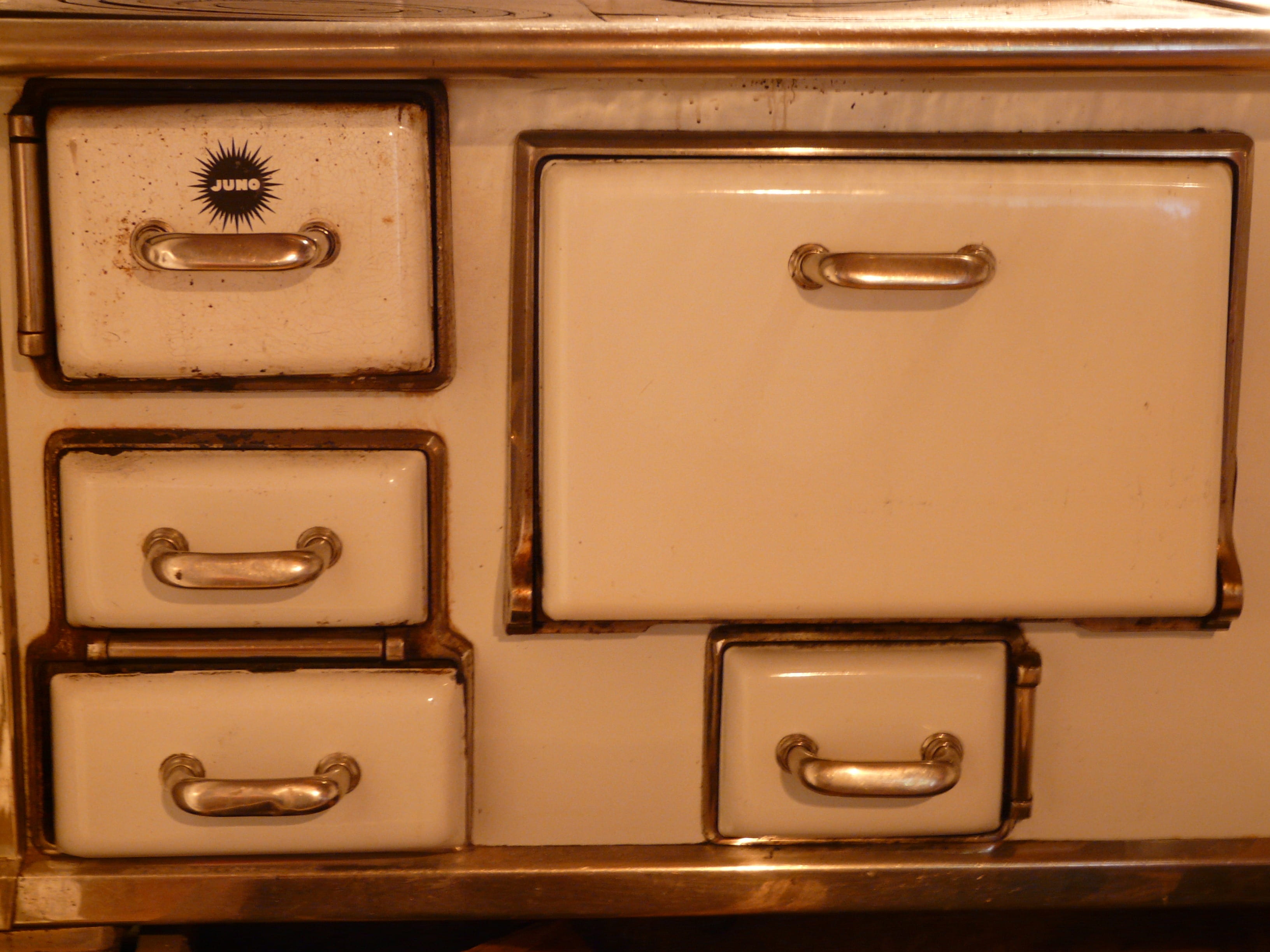 enamel, white, retro styled, doors, cook, fire, metal, heat, stove, connection, container, rusty, technology, folding, filing cabinet, repetition, backgrounds, HD Wallpaper