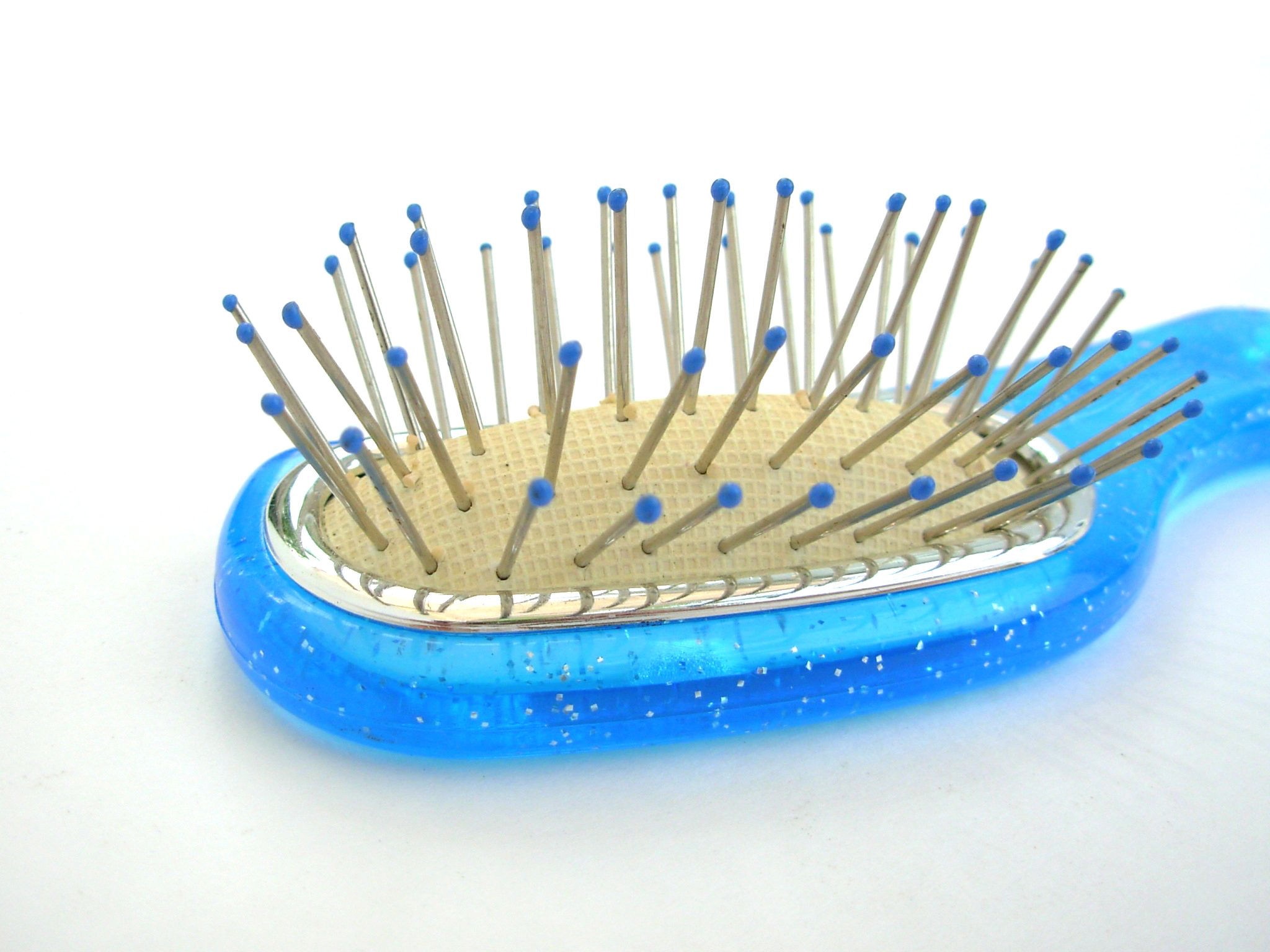 cut out, handled, hairbrush, matchstick, copy space, surface, head, no people, blue, people, brown, high angle view, comb, white, female, hair, beauty, HD Wallpaper