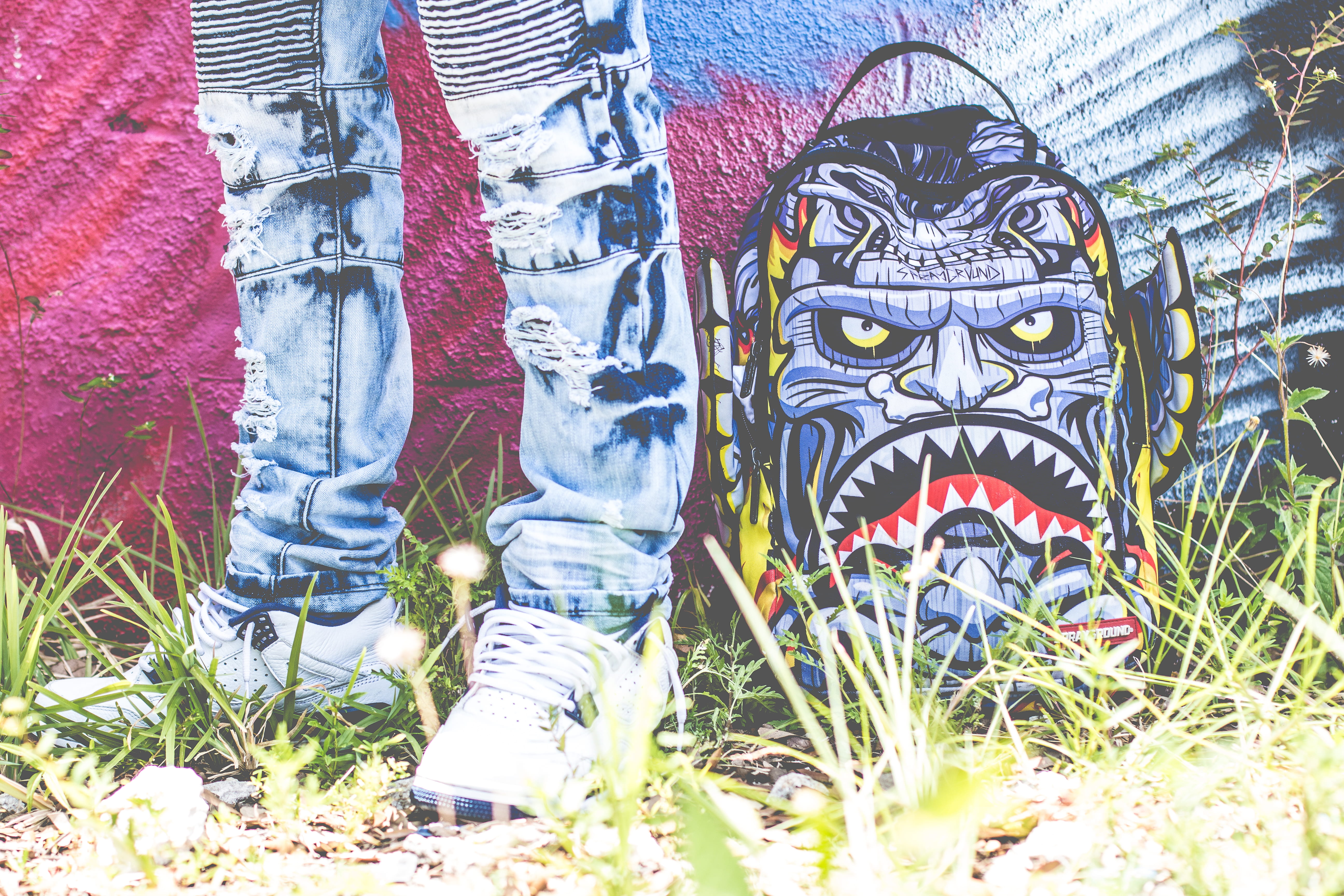 grass, growth, belief, sculpture, triangular, representation, monster, standing, graffiti, built structure, blue, front, creativity, field, architecture, HD Wallpaper
