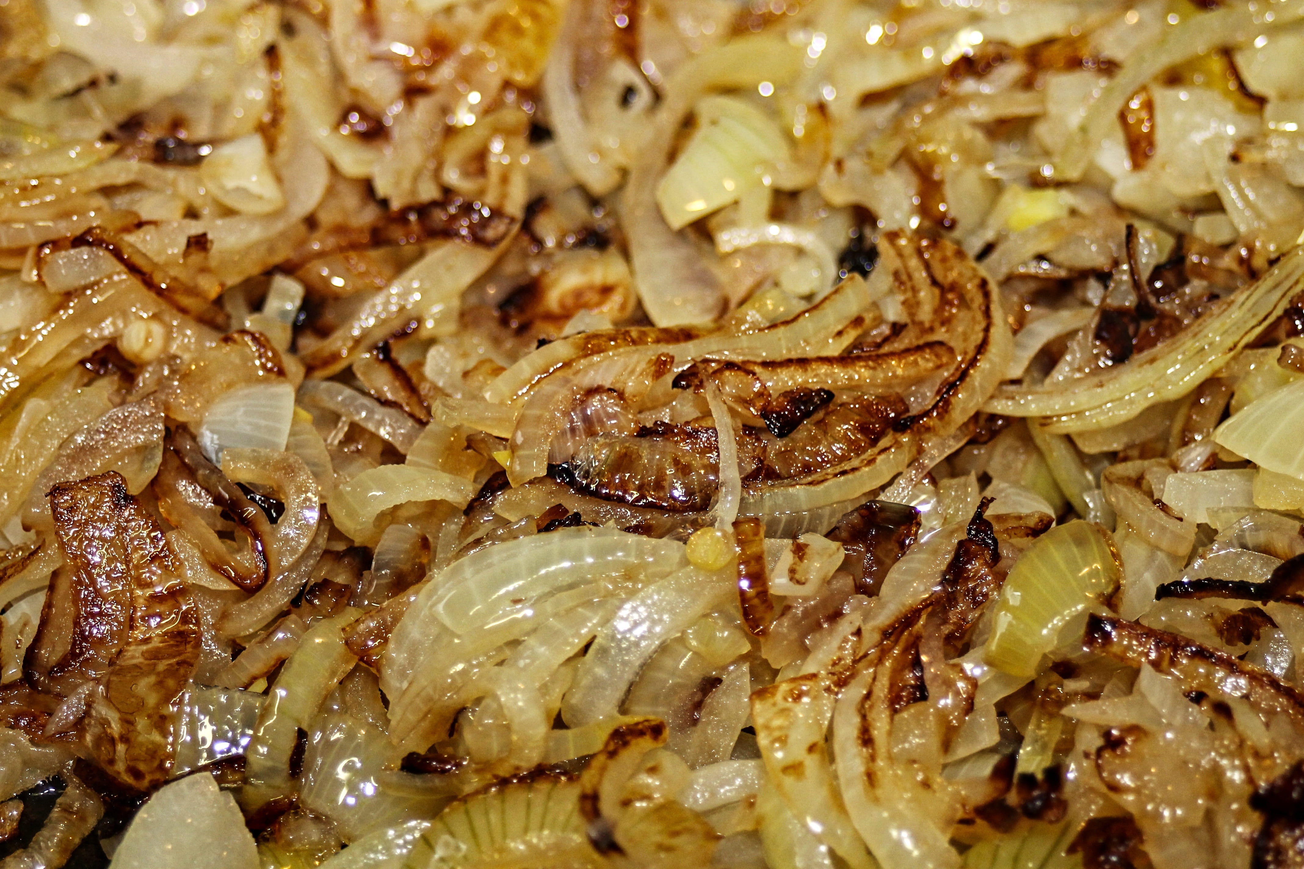 cut, kitchen, healthy eating, no people, nutrition, still life, cook, onion rings, onion slices, eat, indulgence, onions, fried onions, selective focus, HD Wallpaper