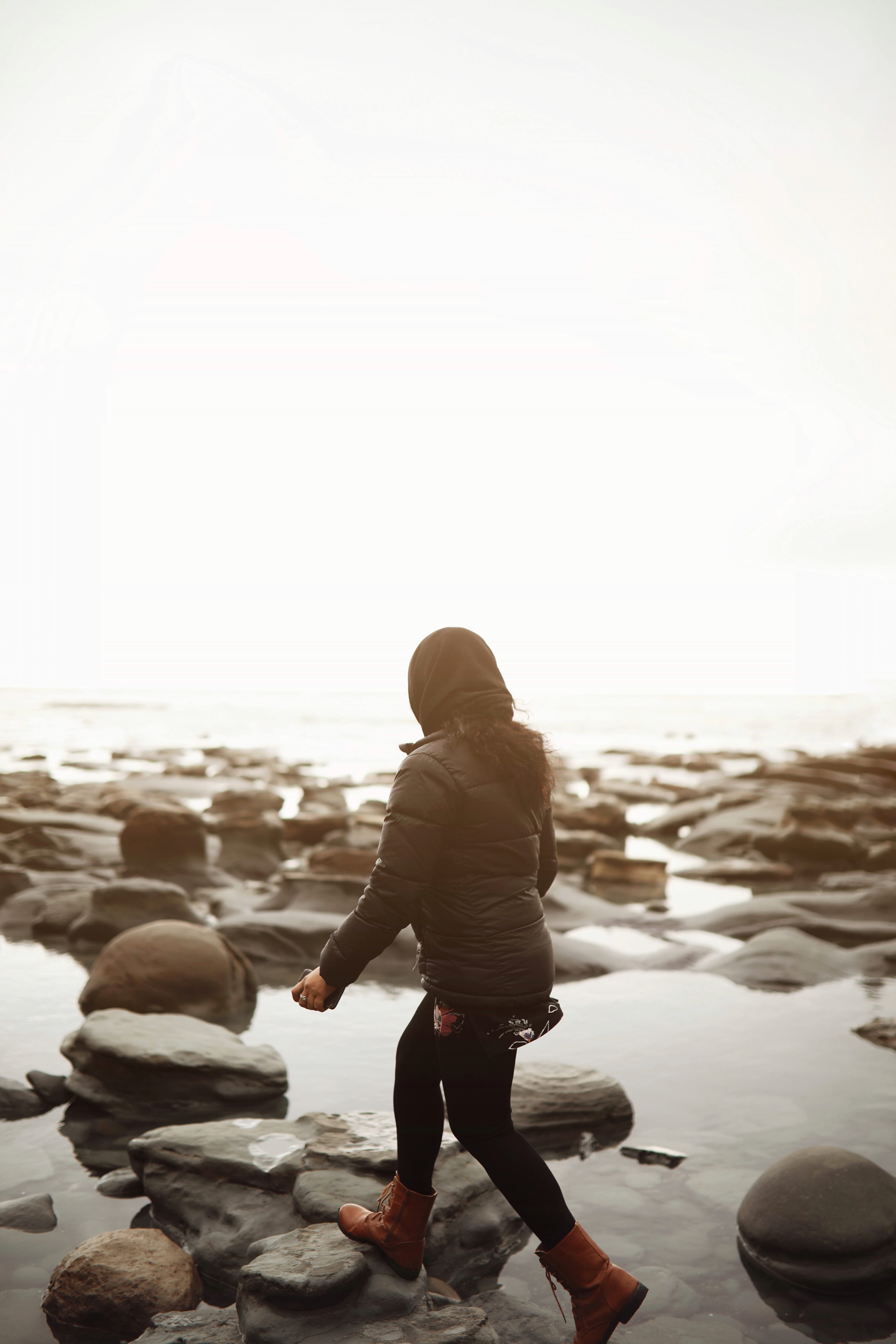 beach, person, nature, hood, lifestyles, human, 5K, photo, outdoors, clothing, black, rear view, solid, apparel, brown, sea, landscape, real people, shoe, Phone HD Wallpaper