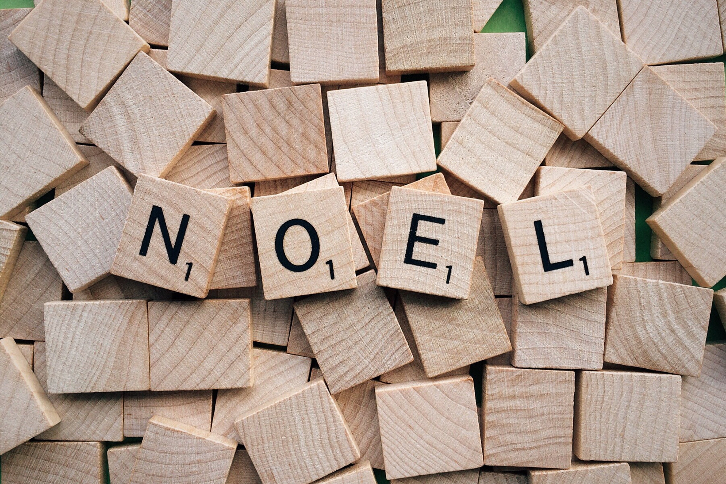 full frame, tiles, wood - material, container, still life, word, indoors, stack, christmas, 2K, letters, scrabble, art and craft, design, toy, abundance, HD Wallpaper