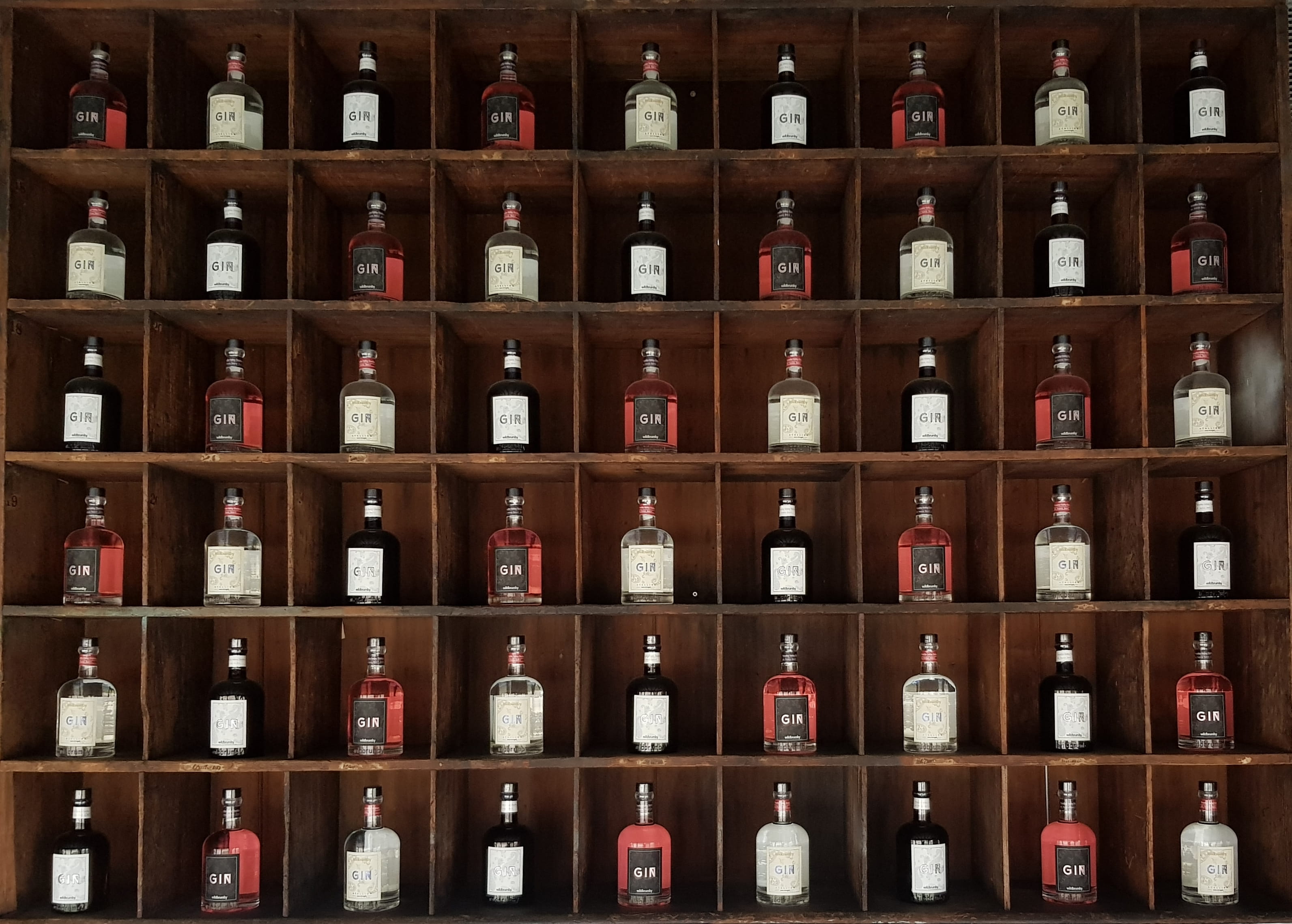 liqueur, variation, order, still life, arrangement, shelves, lot, assorted, beverage, minimal, australia, shelf, gin, alcohol, bottles, indoors, collection, HD Wallpaper