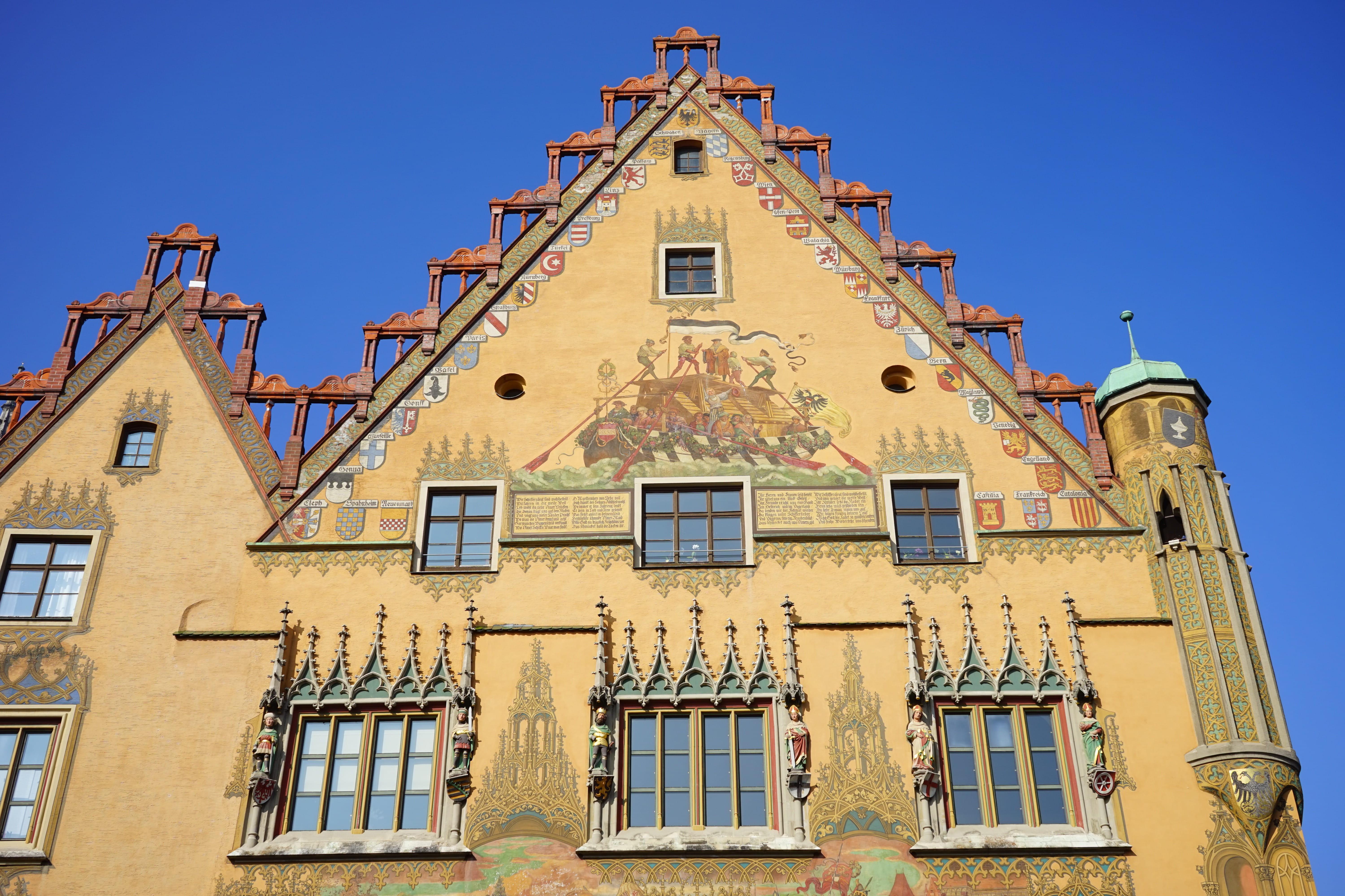 ornate, place of worship, clear sky, secco painting, day, no people, Building, outdoors, window, ulmer town hall square, nature, yellow, sunlight, house, HD Wallpaper