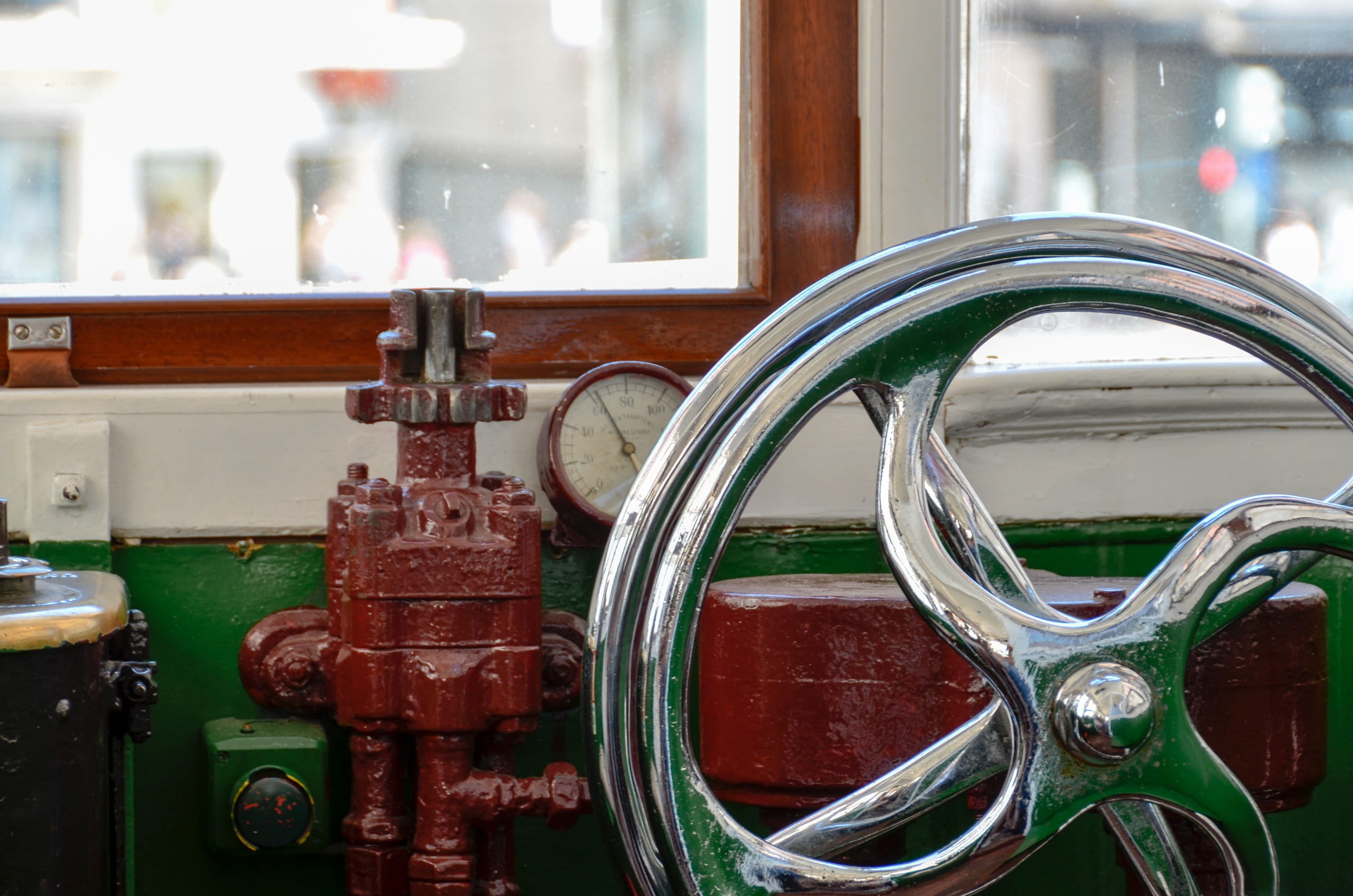facade, town center, tram, human, building, wrought iron, color, holiday, steering wheel, romance, scene, window, 2K, old, metal, yellow, ornament, lisboa, HD Wallpaper