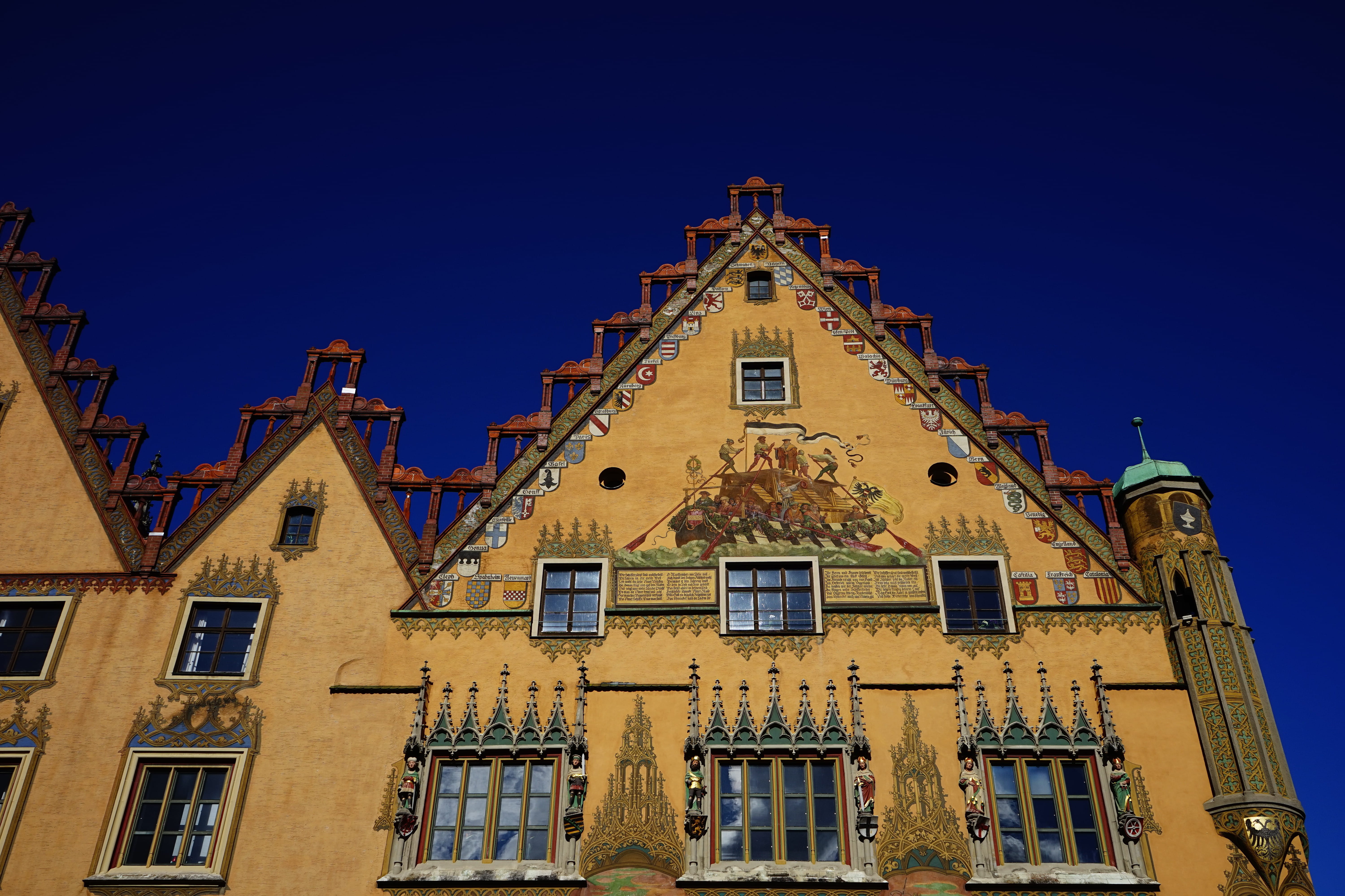city, ulmer hall, window, mural, spirituality, religion, frescoes, town, 5K, roof, clock, Ulm, Facade, outdoors, architecture, history, Town Hall, secco painting, HD Wallpaper