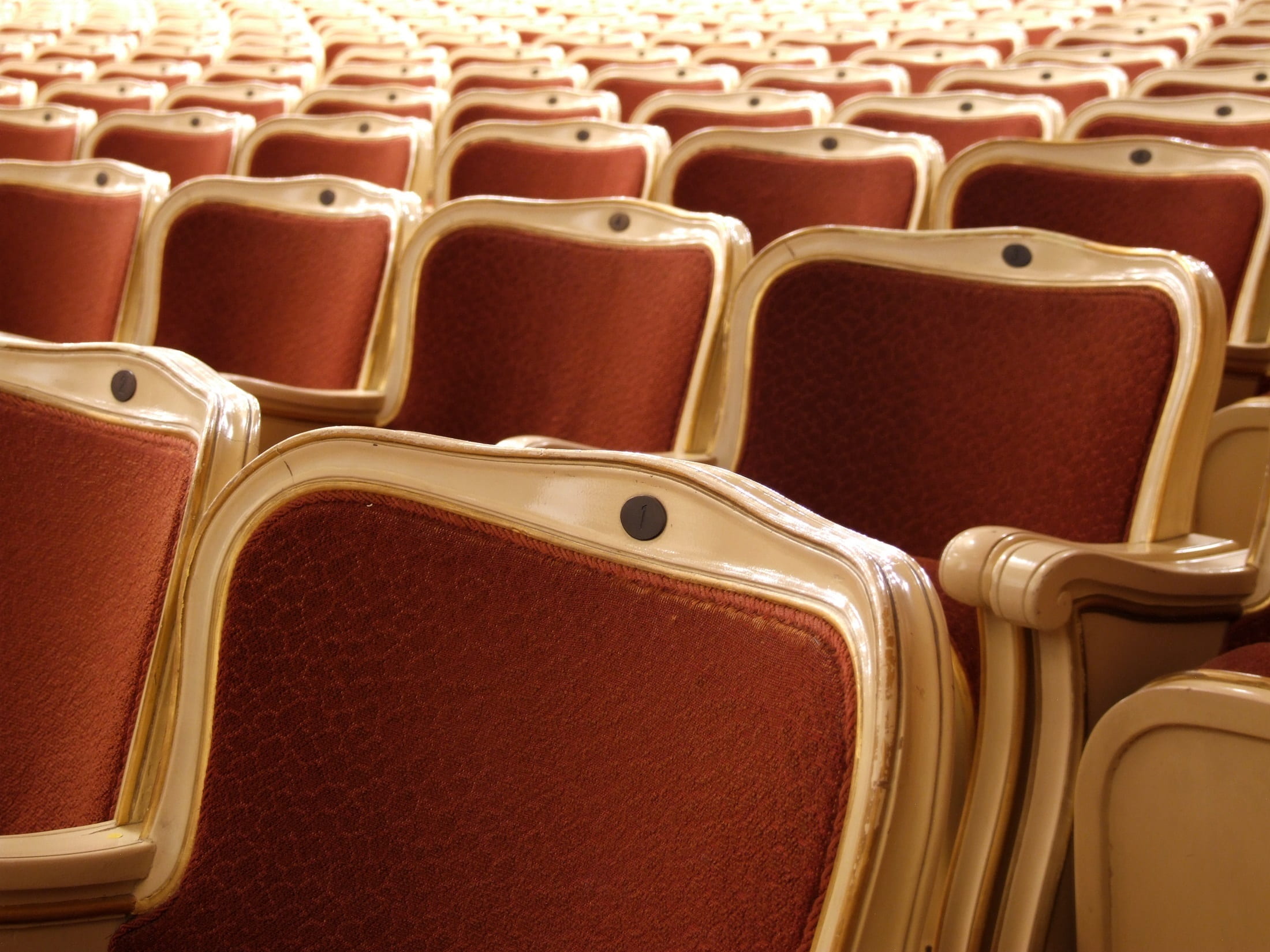 repetition, order, file, full frame, audience, hall, sit, 1080P, armchair, entertainment, décor, theater seats, movie theater, backgrounds, wooden, pattern, HD Wallpaper