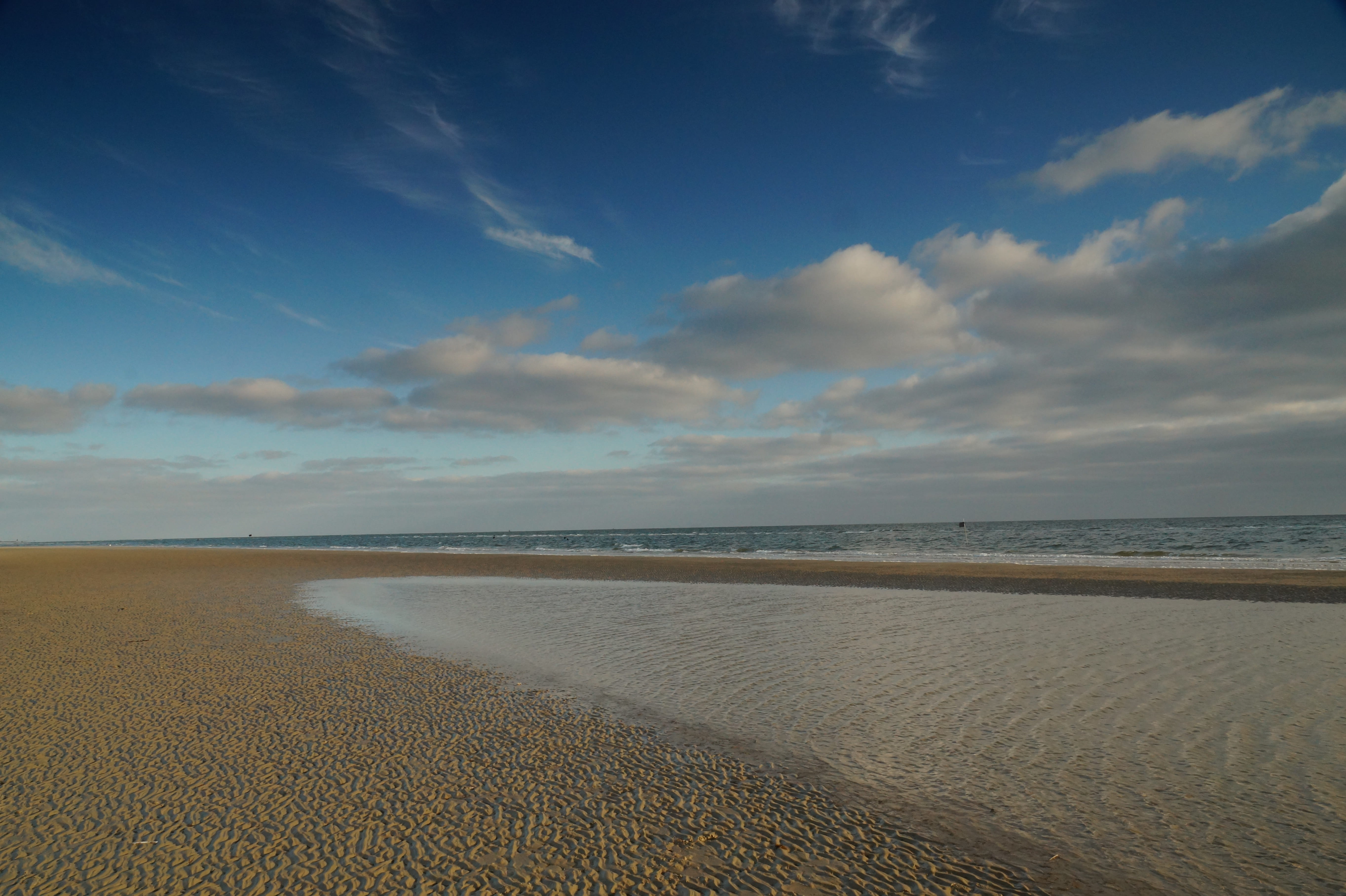 cloud - sky, marram grass, no people, tranquil scene, 5K, sand, dunes, blue, idyllic, non-urban scene, beauty in nature, summer, travel, water, rest, lake, HD Wallpaper