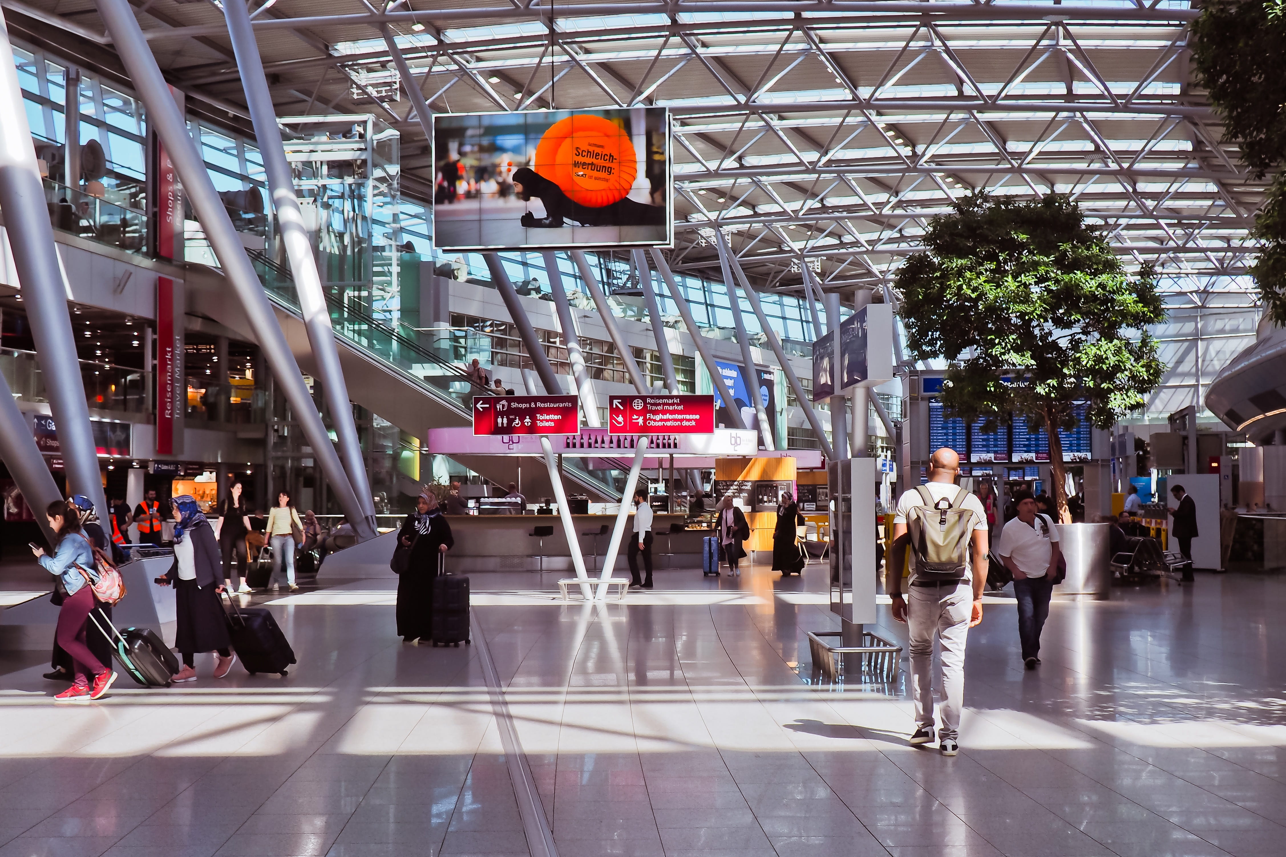 holidays, farewell, transport system, architecture, tourism, group of people, rain, flight, terminal, departure, on the go, building exterior, flugreisen, HD Wallpaper