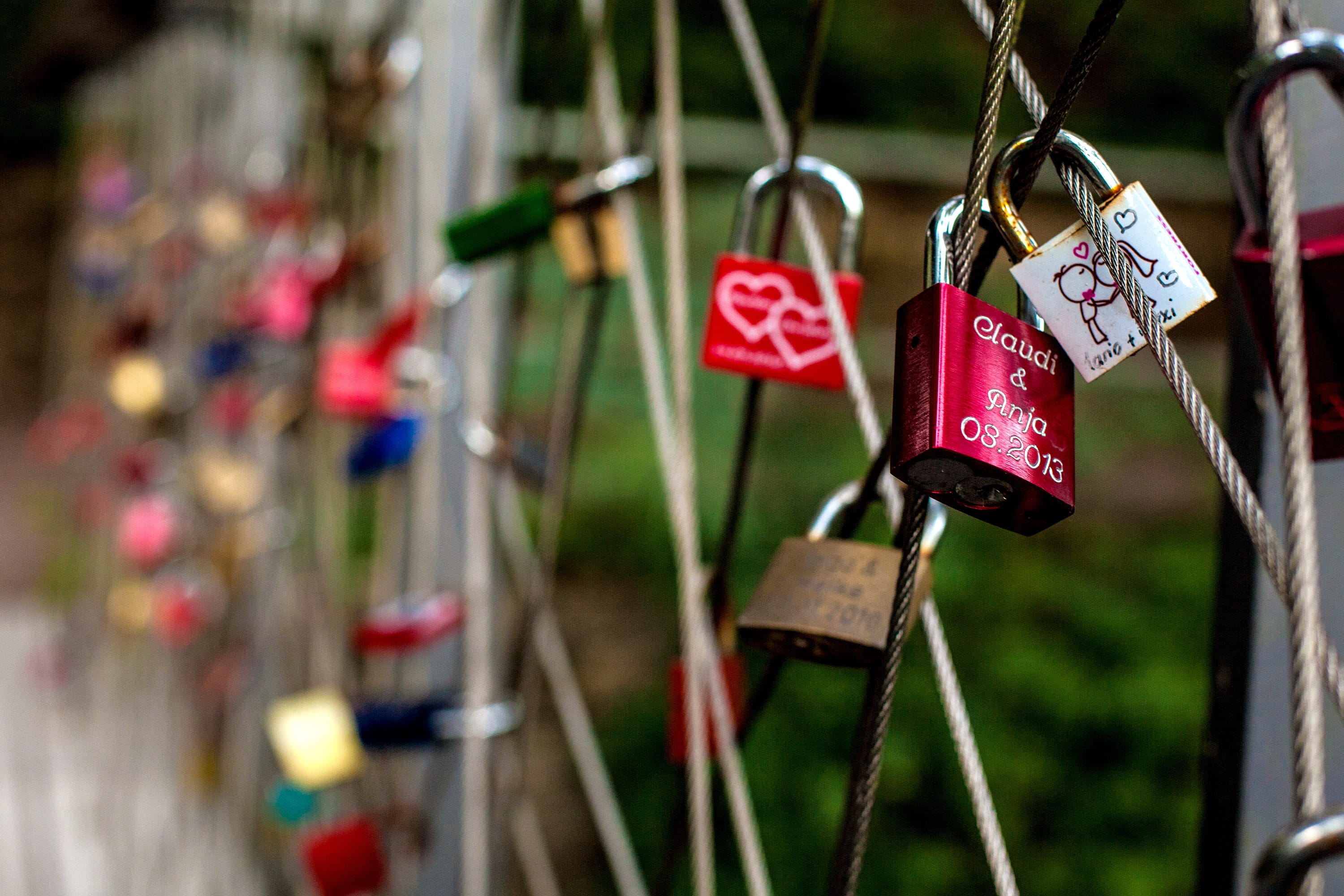 hanging, outdoors, 2K, hope, love oath, protection, close-up, love lock, lovers, romantic, safety, flirt, partnership, positive emotion, bridge, romance, HD Wallpaper