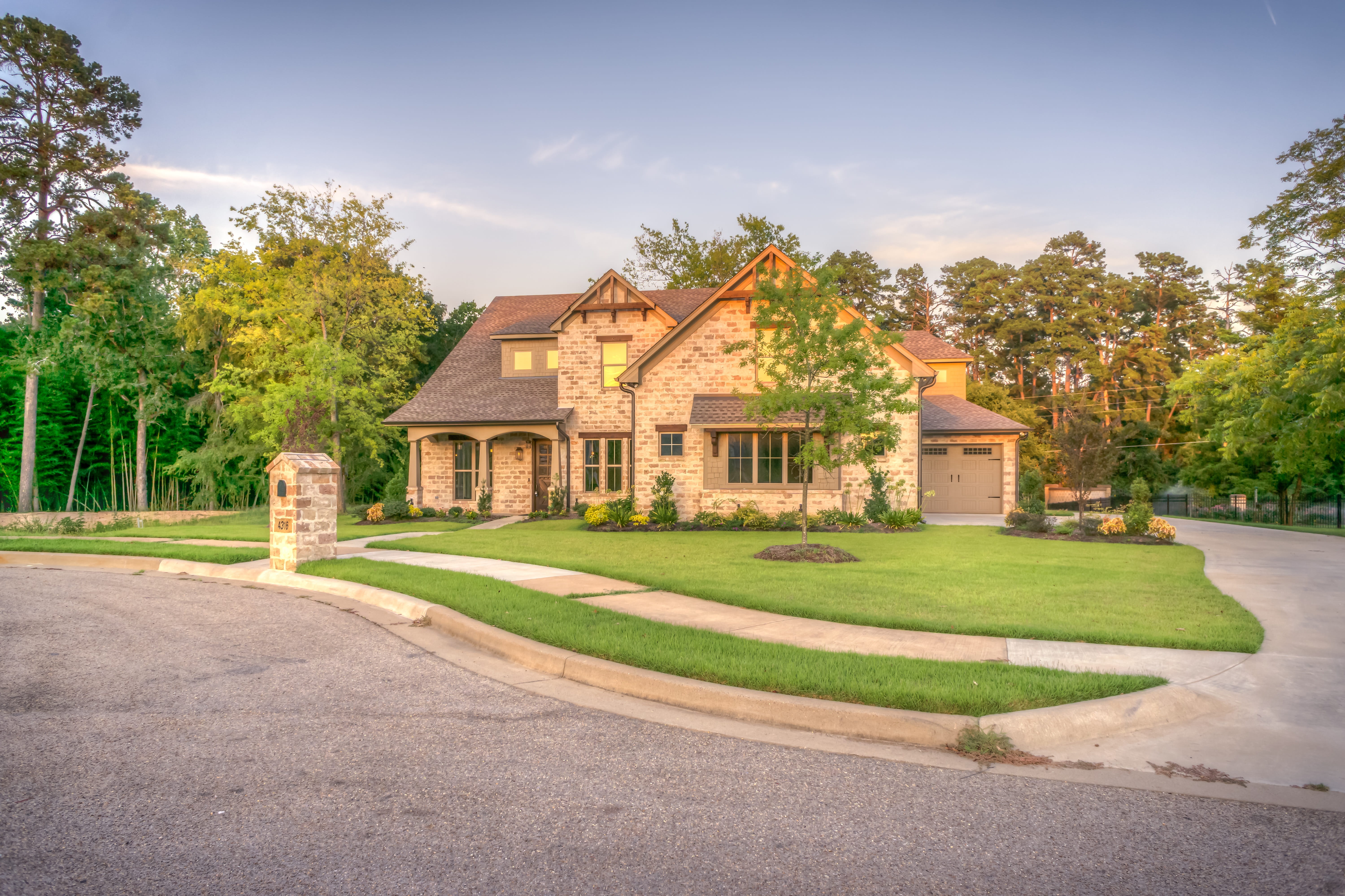 pavement, daylight, trees, grass, summer, residential district, building, road, estate, house, clouds, garden, luxury, driveway, sky, architecture, landscaped, HD Wallpaper