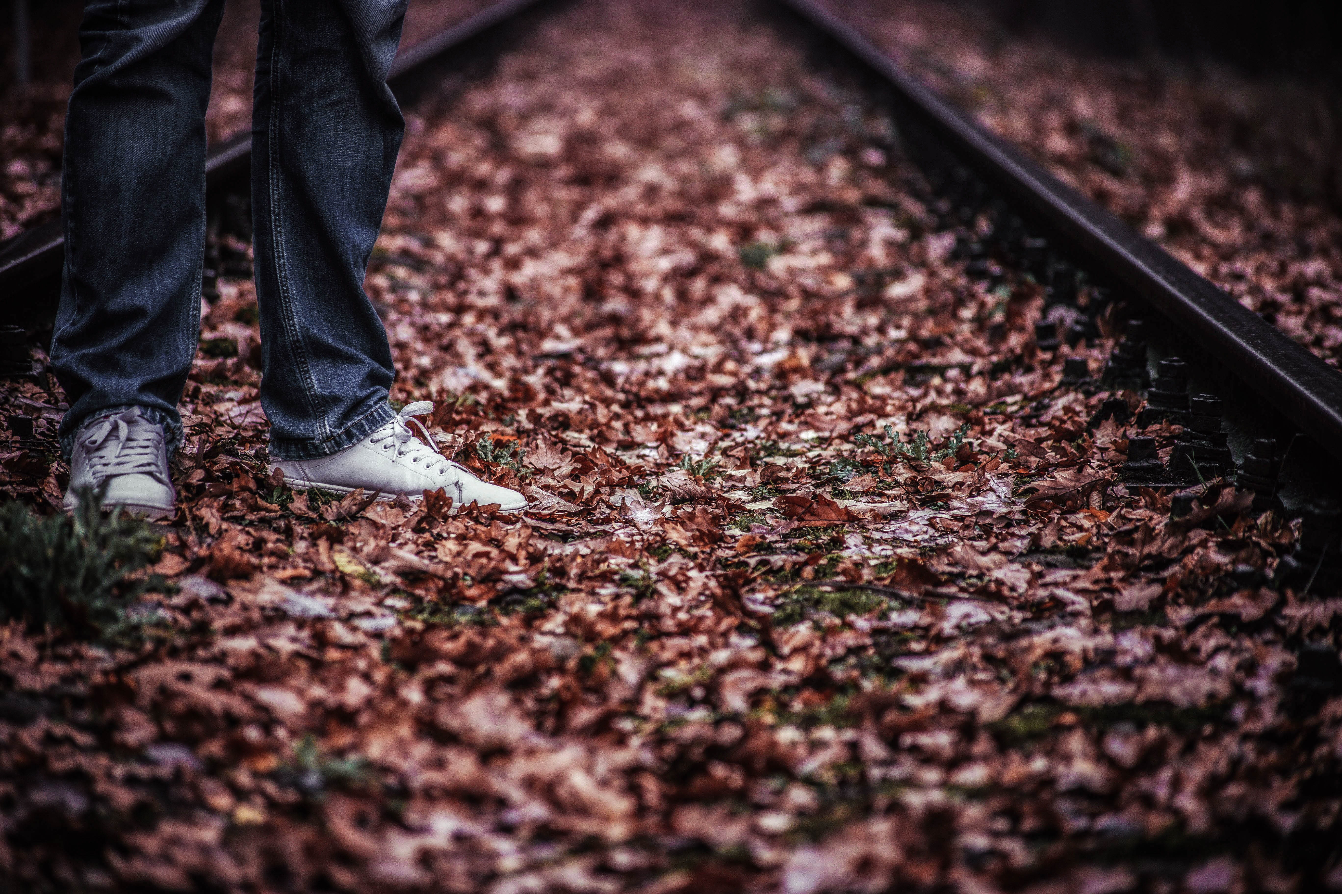gloomily, surface level, real people, defenseless, human body part, way, standing, man, character feet, shoe, old, lifestyles, lonely, loneliness, abandoned, HD Wallpaper