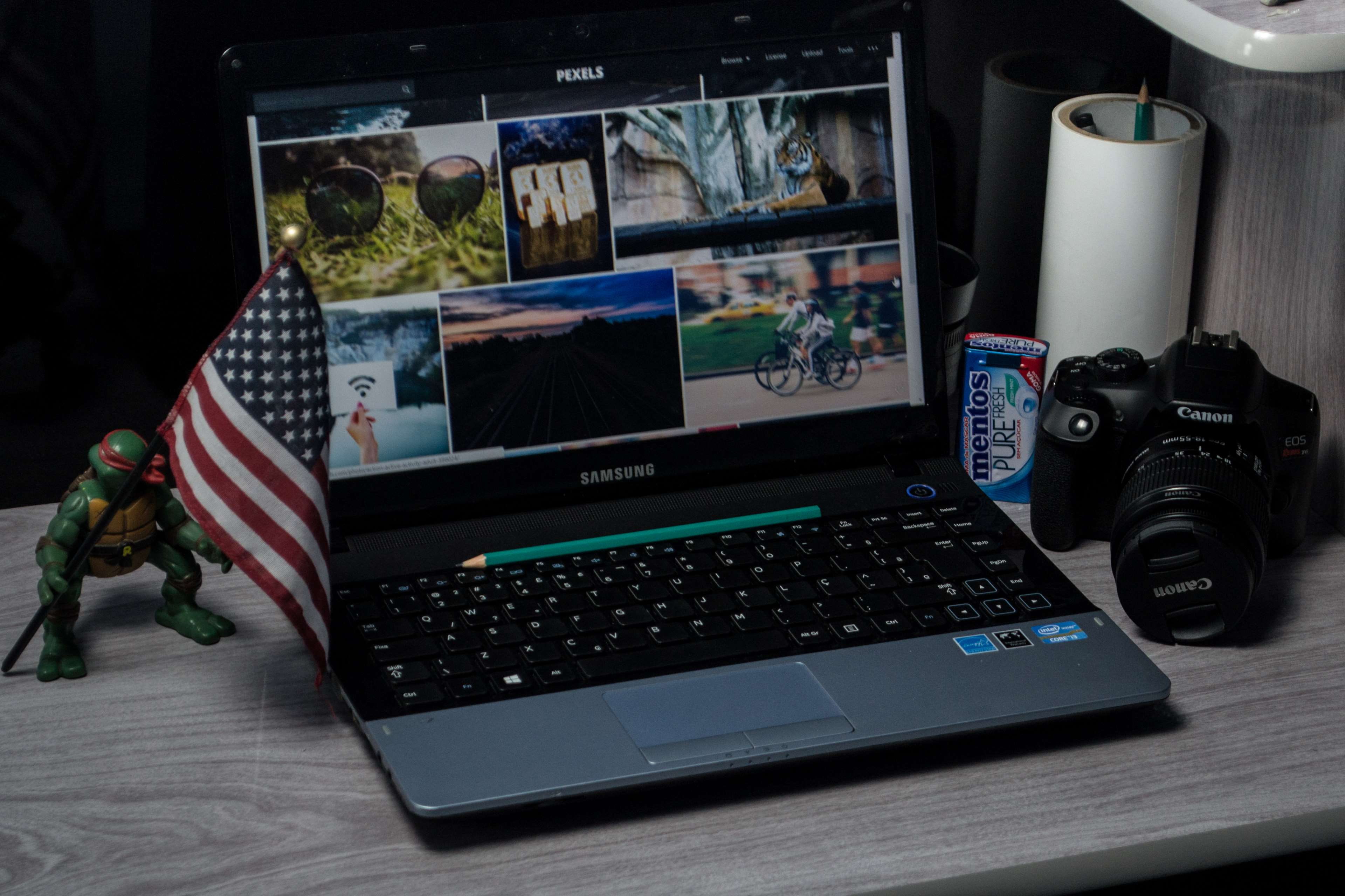 camera - photographic equipment, camera equipment, pencil, indoors, connection, canon, device screen, computer, computer equipment, 4K, samsung, turtle, HD Wallpaper