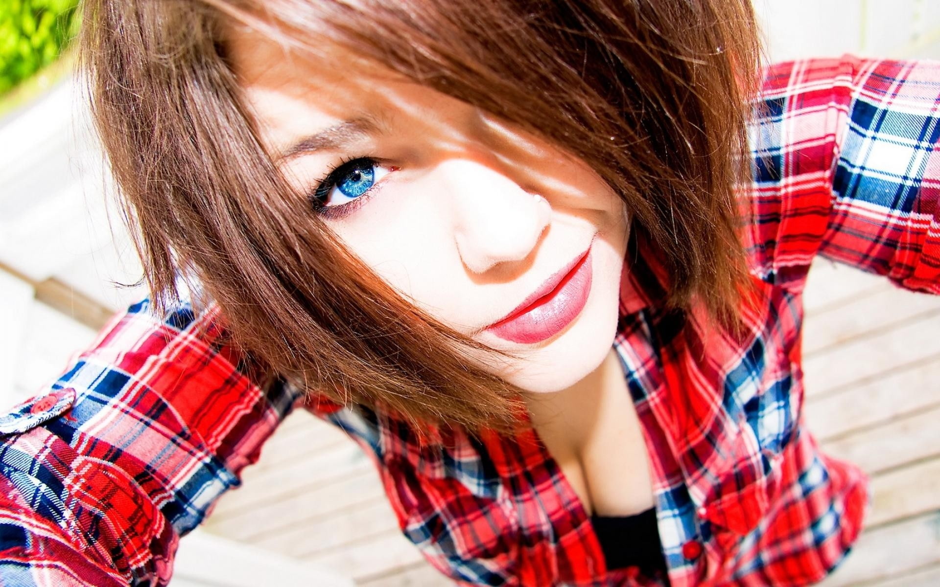 checkered, shot, brown, closeup, portrait, close, sun, shirts, 1080P, blue, eyes, brunettes, nature, women, self, hd, smiling, lips, f, art, HD Wallpaper