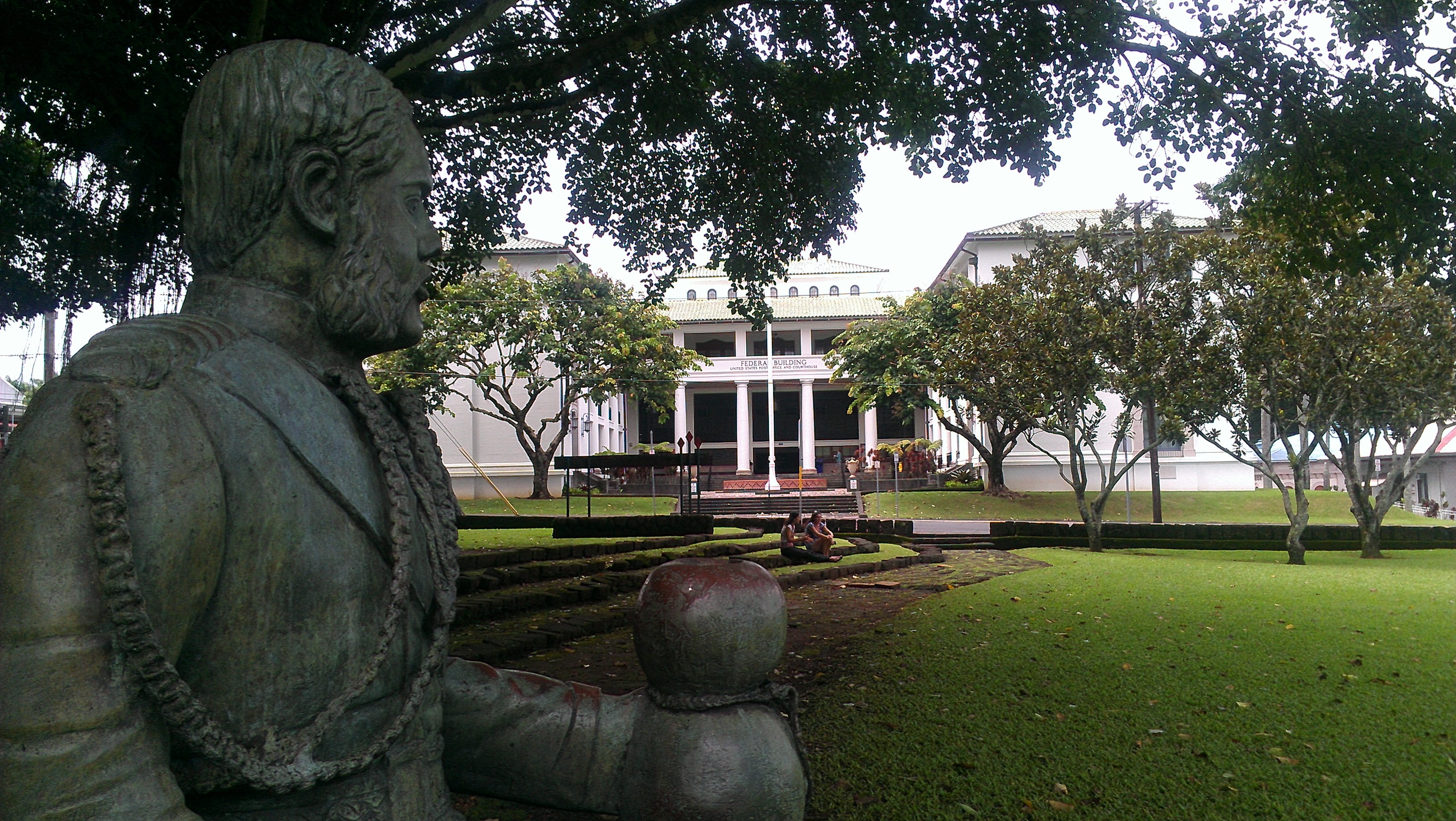 creativity, park - man made space, day, building exterior, male likeness, park, tree, sculpture, representation, history, art and craft, hawaii, no people, HD Wallpaper