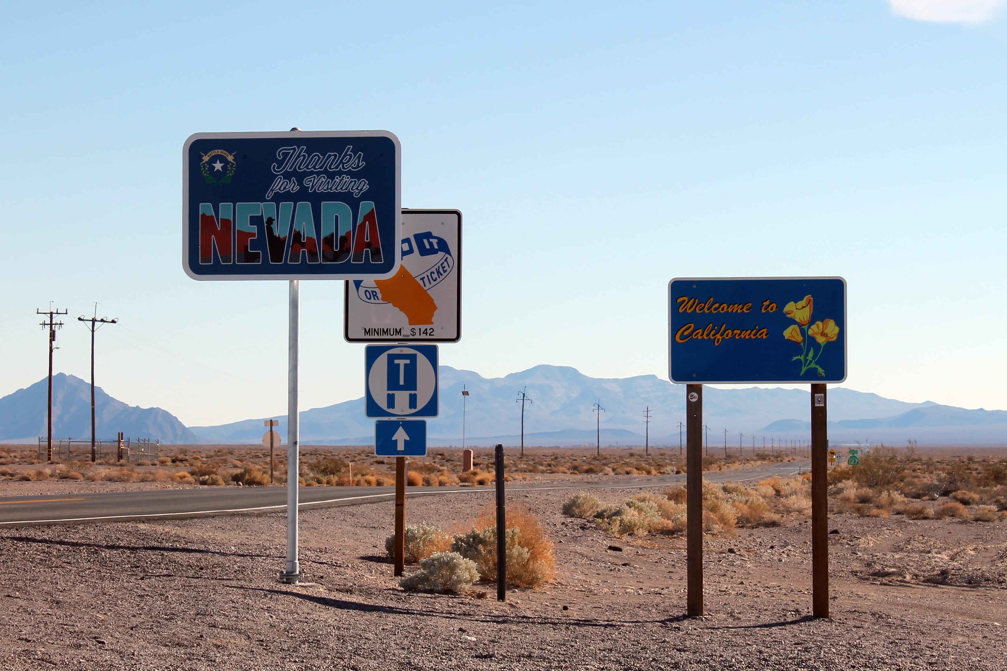 transportation, road, western script, mountain, border, guidance, welcome, non-western script, 2K, sign, amargosa valley, outdoors, information, nature, HD Wallpaper