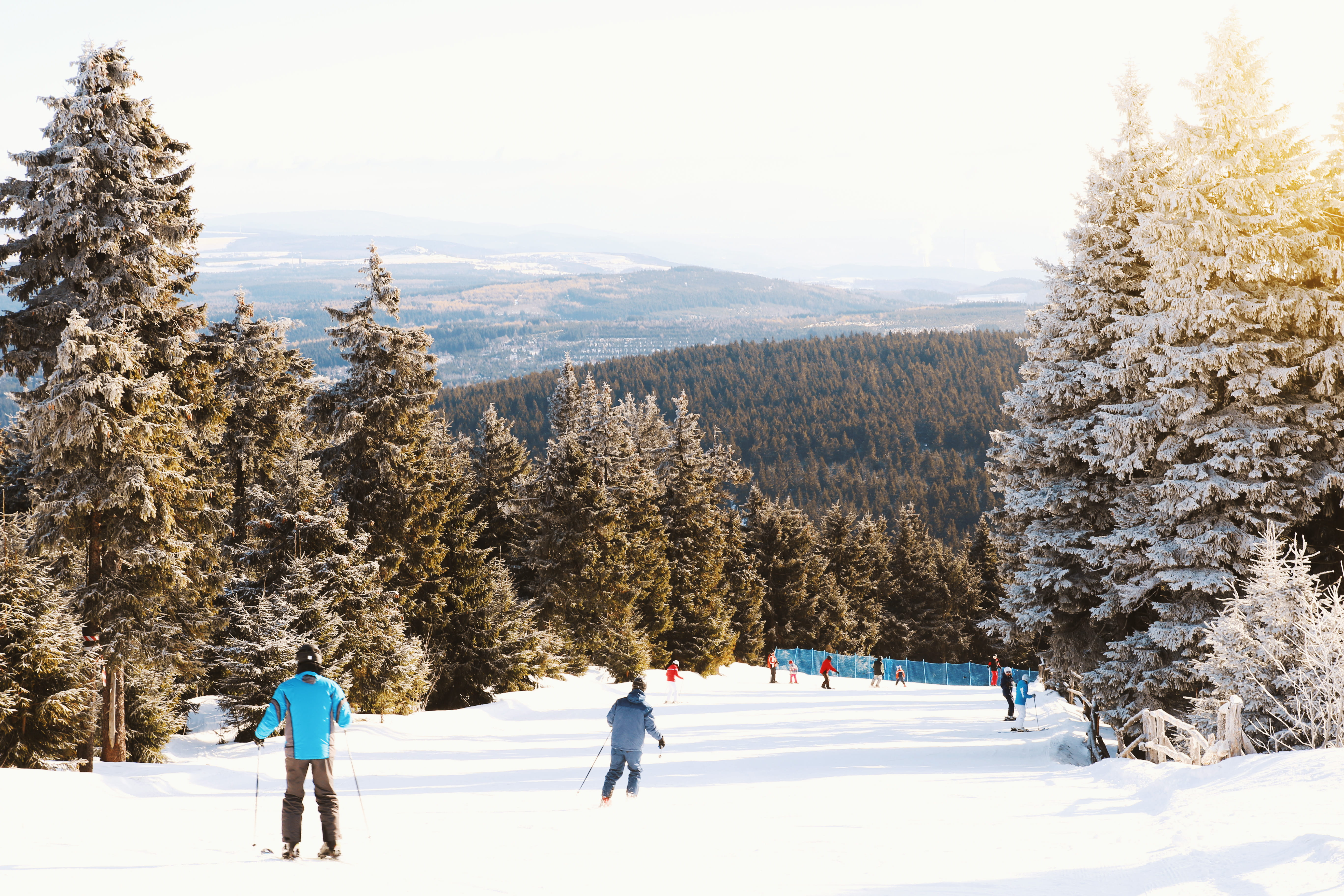 beauty in nature, people, downhill, day, nature, 5K, scenics - nature, sport, full length, track, snow, trip, outdoors, mountain range, warm clothing, HD Wallpaper