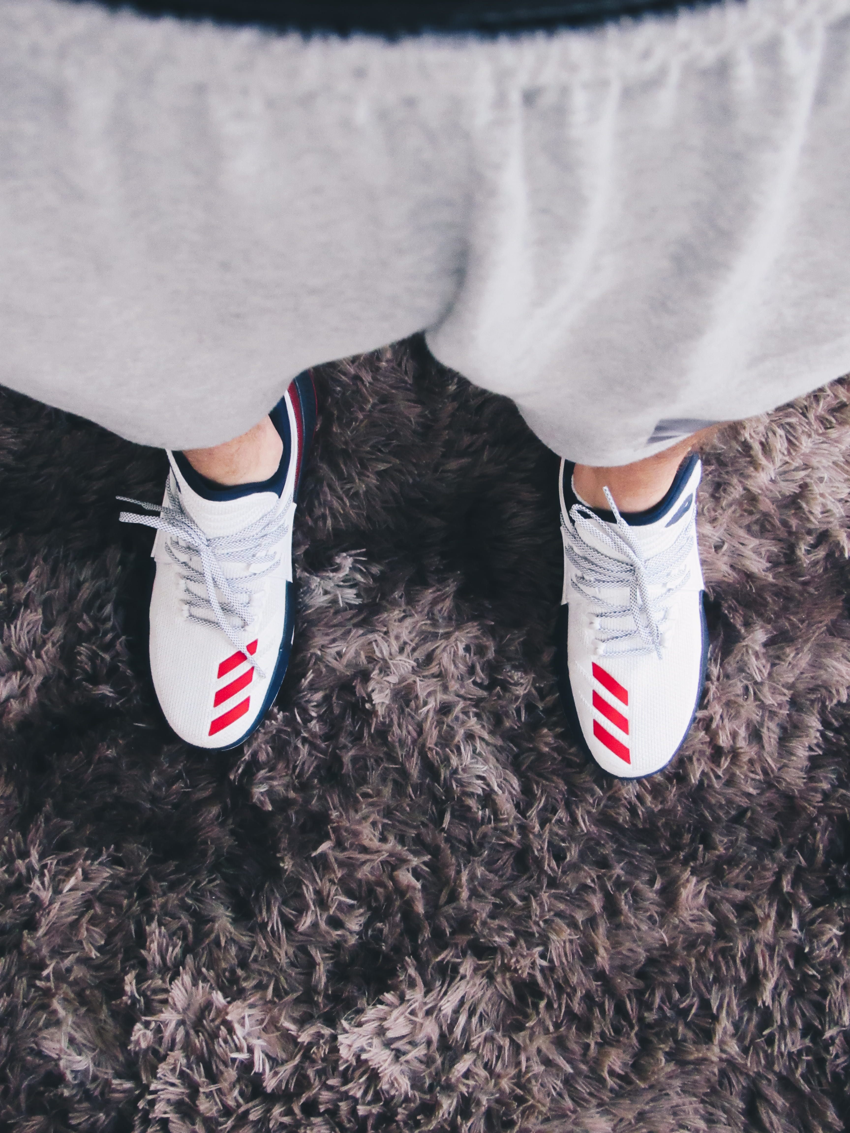 4K, poços de caldas, real people, shoe, ballislife, human foot, leisure activity, red, lifestyles, basketball, jeans, body part, adidas, one person, Phone HD Wallpaper