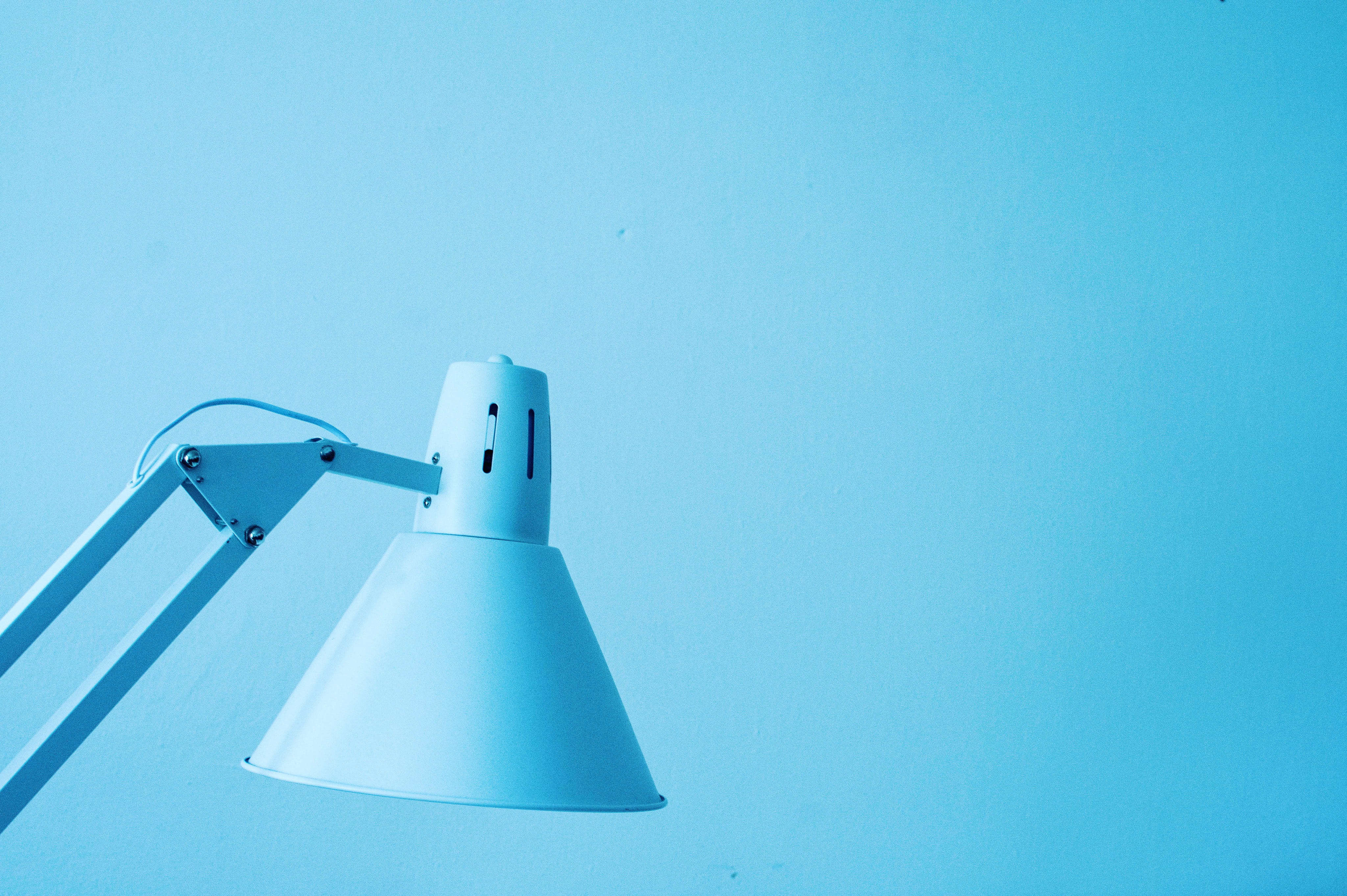 humor, simplicity, desk lamp, 4K, single object, indoors, wall, close-up, colored background, table, day, studio shot, nature, close, no people, photography, HD Wallpaper