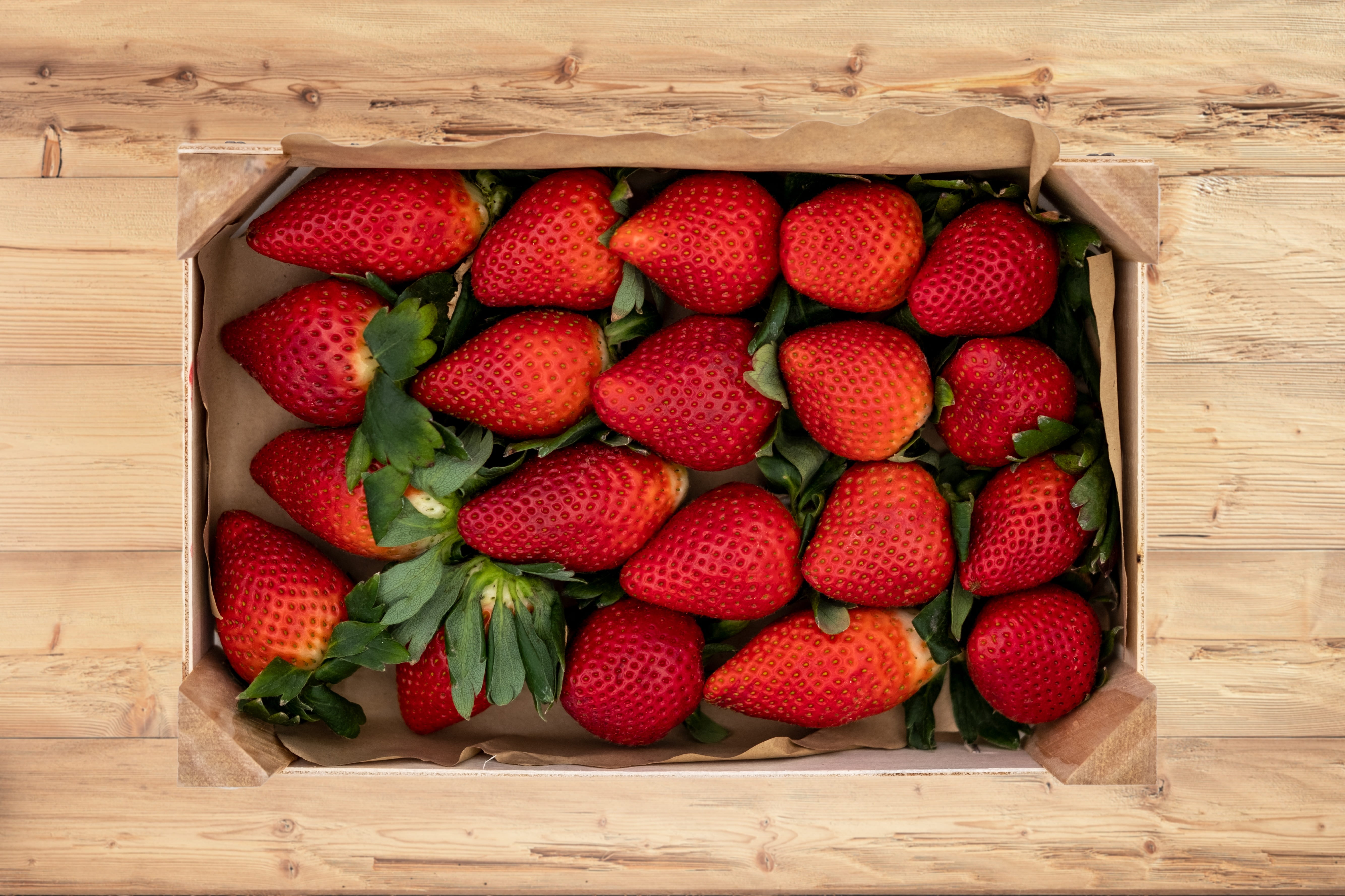 fruits, food and drink, freshness, eat, fruit, crate, healthy eating, 5K, box, wellbeing, large group of objects, healthy, strawberry, wood - material, HD Wallpaper