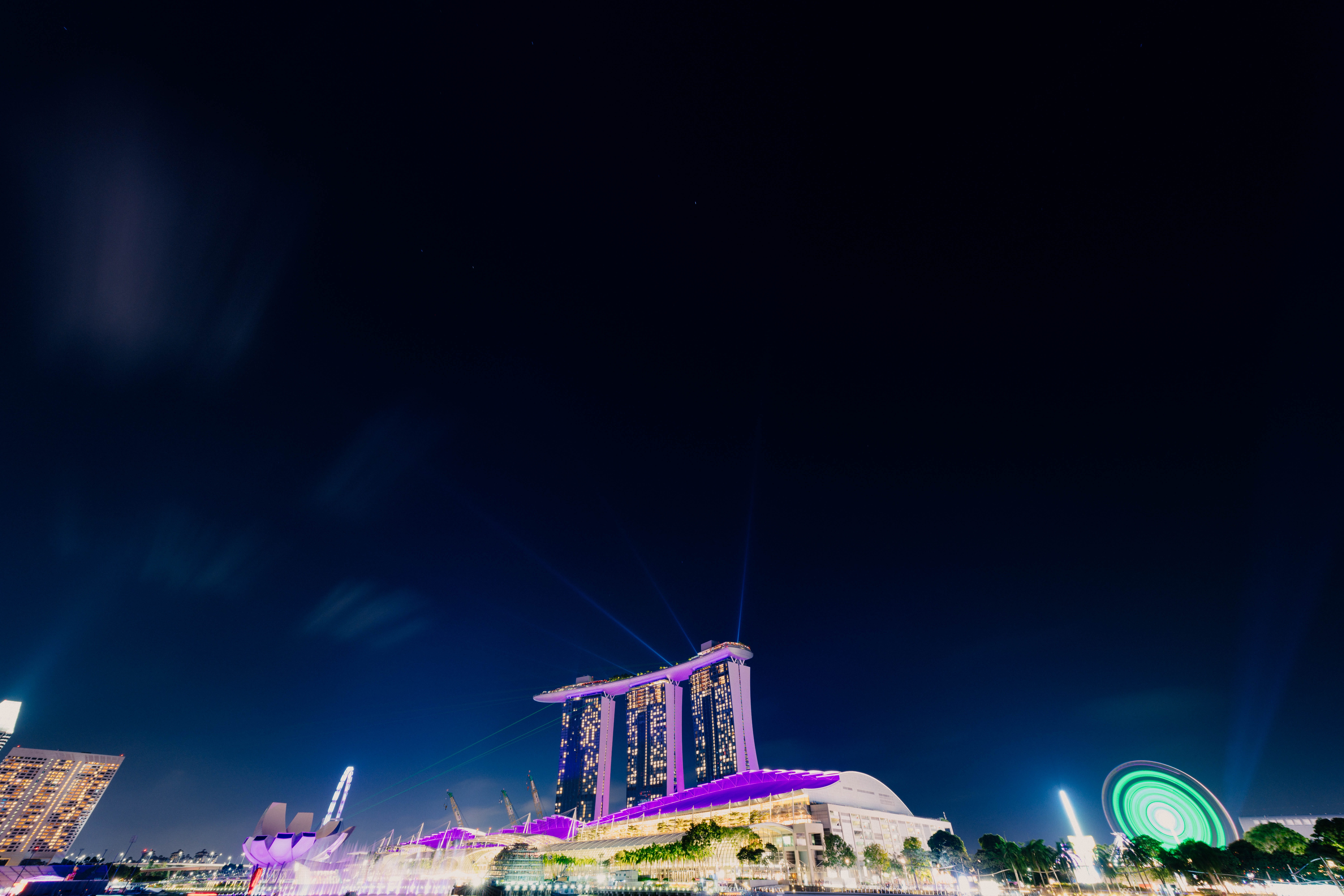 low angle view, concrete, ferris wheel, building exterior, illuminated, multi colored, blue, purple, crowd, outdoors, computer backgrounds, backgrounds, HD Wallpaper