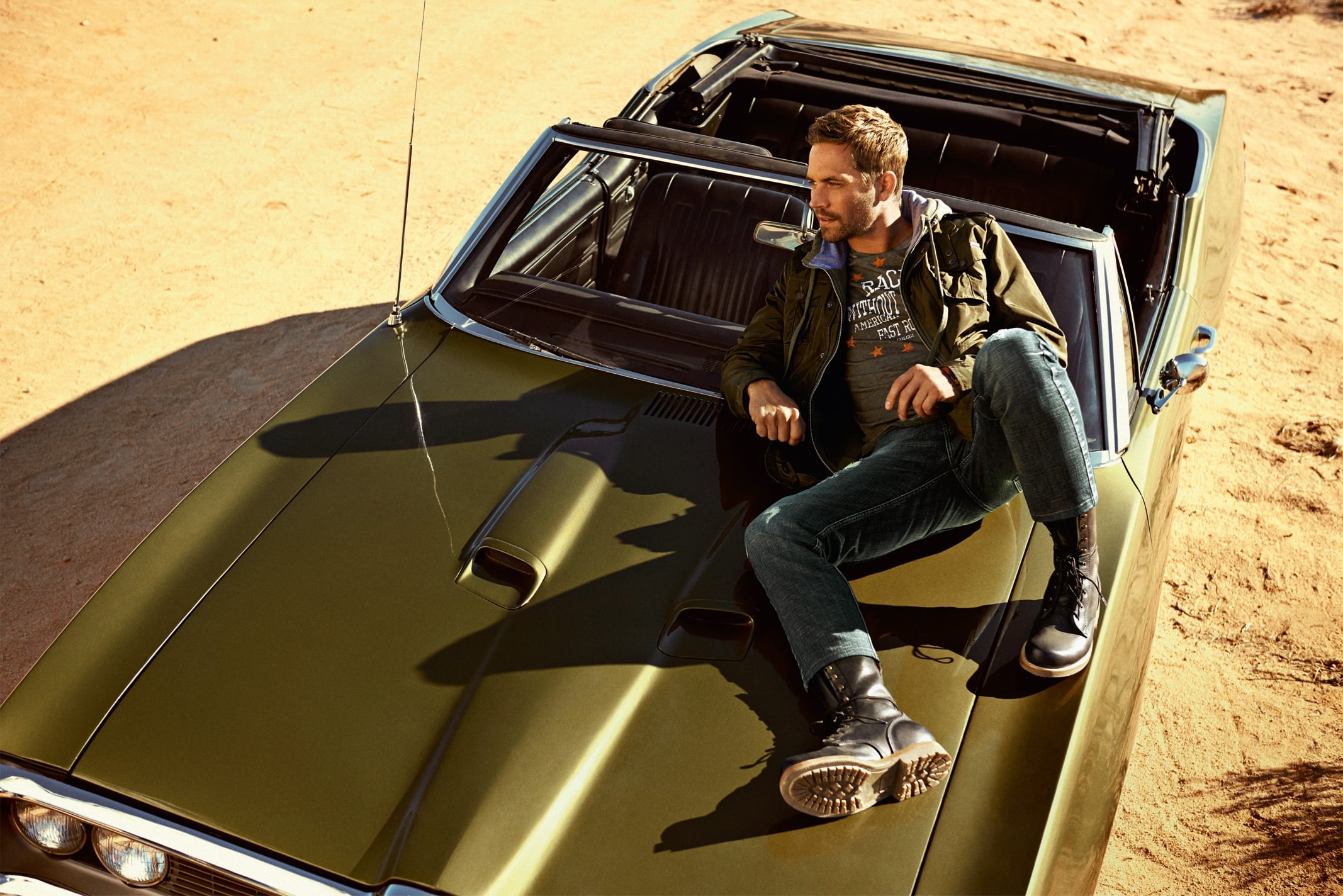 one person, sitting, mature men, casual clothing, shadow, 1080P, male, look, mode of transportation, males, land vehicle, leisure activity, adult, outdoors, HD Wallpaper