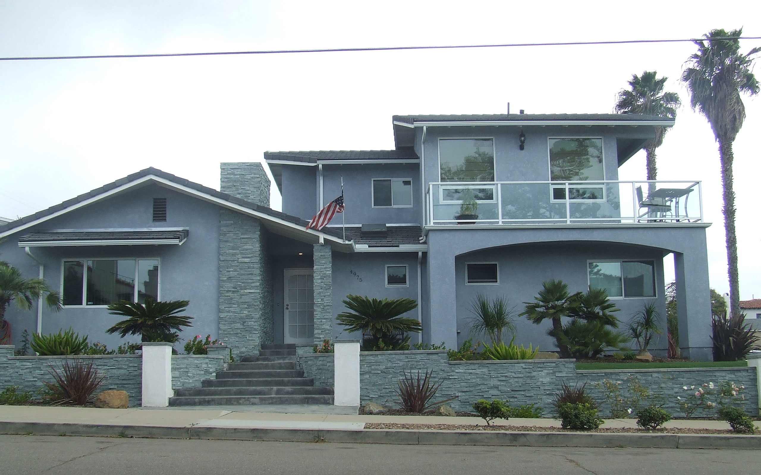 plant, building Exterior, residential Building, sky, entrance, tree, railing, outdoors, blue, street, usa, luxury, window, building, california, residential District, HD Wallpaper
