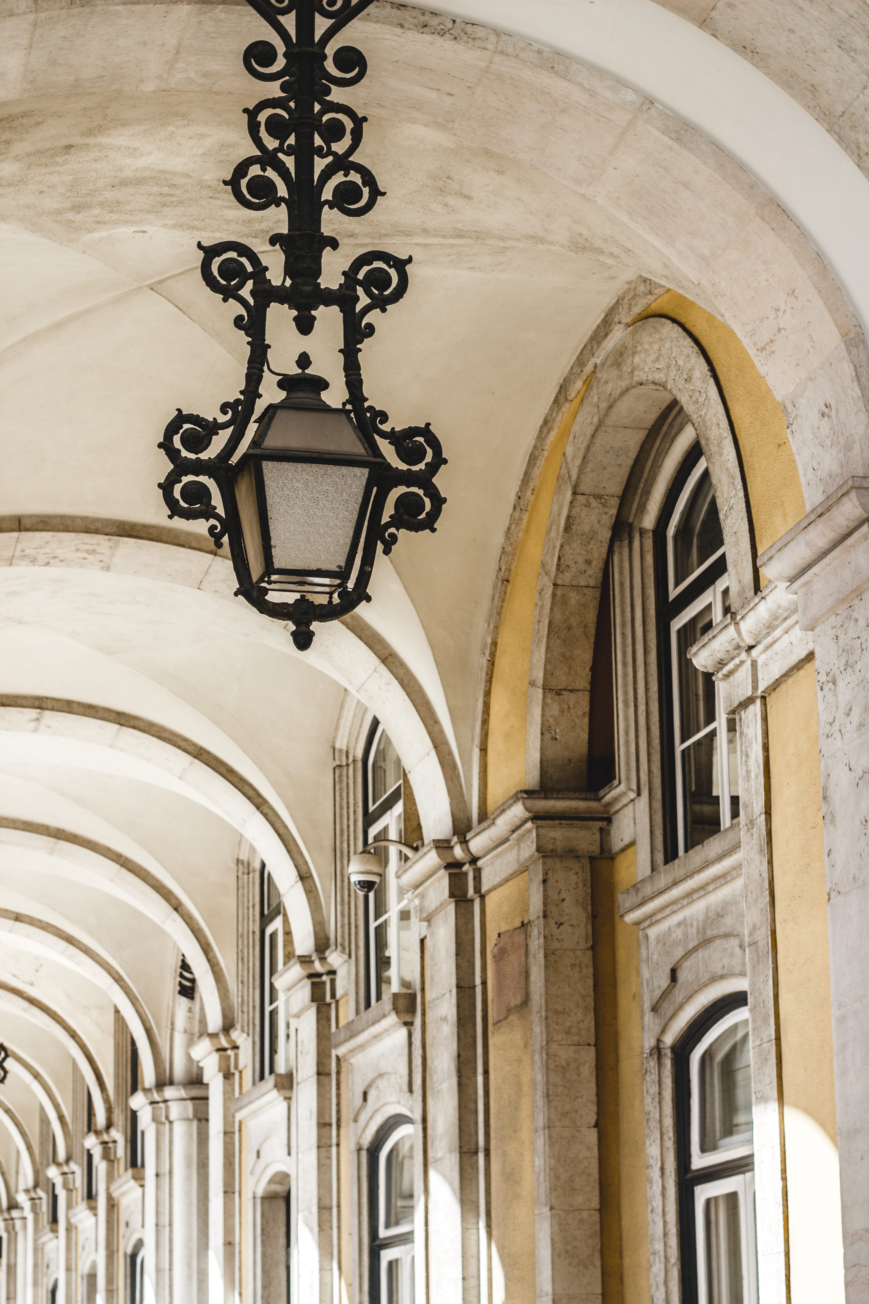 place of worship, ornate, religion, building exterior, history, belief, aisle, lighting equipment, apse, black, lamp, the past, light fixture, flagstone, Phone HD Wallpaper