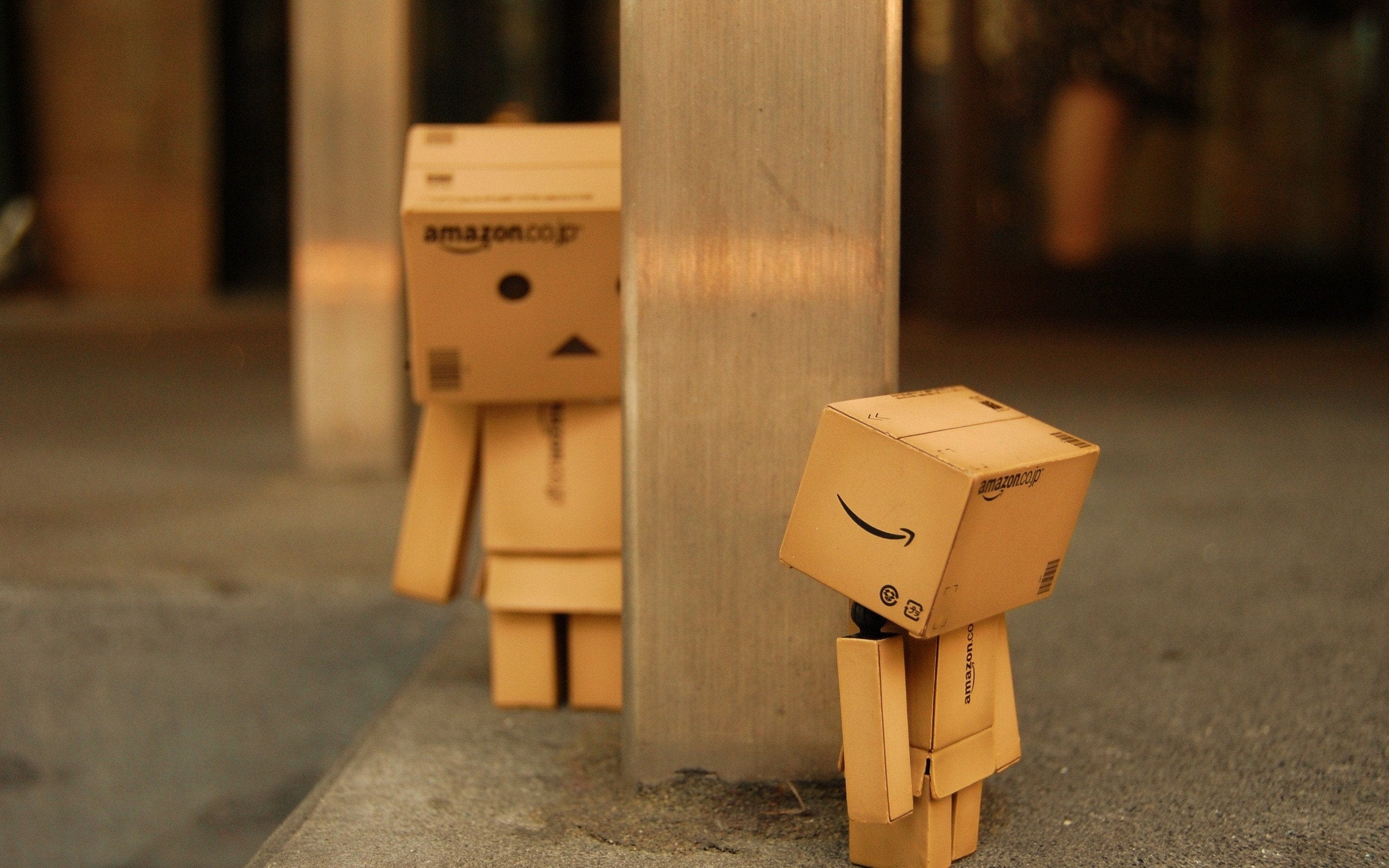 cardboard, dambo, wood - material, seek, day, box, art and craft, focus on foreground, human representation, no people, communication, toy, electricity, HD Wallpaper