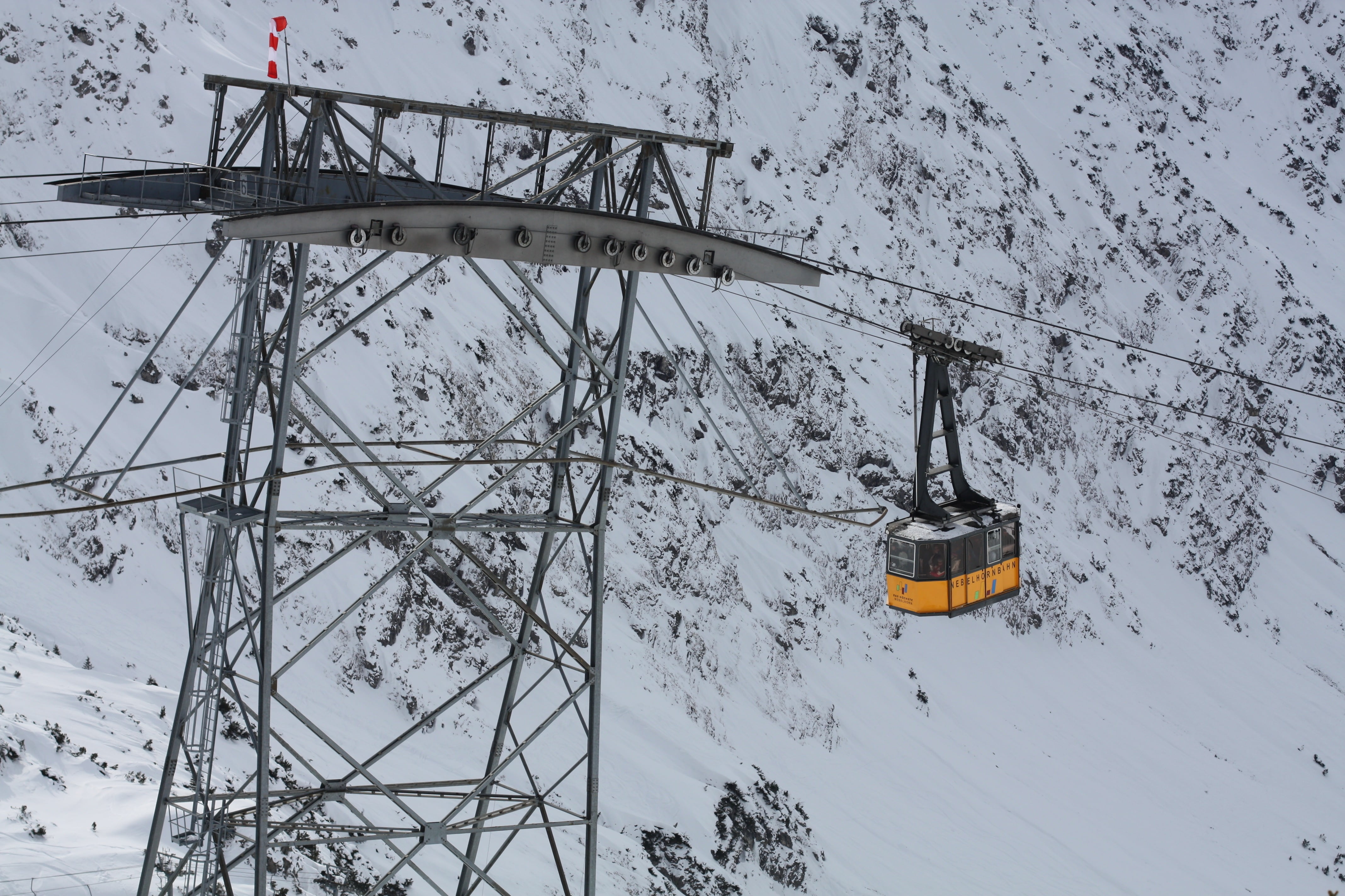day, gondola, no people, winter, outdoors, mountain, transportation, architecture, mode of transportation, snow, built structure, cold temperature, 4K, HD Wallpaper