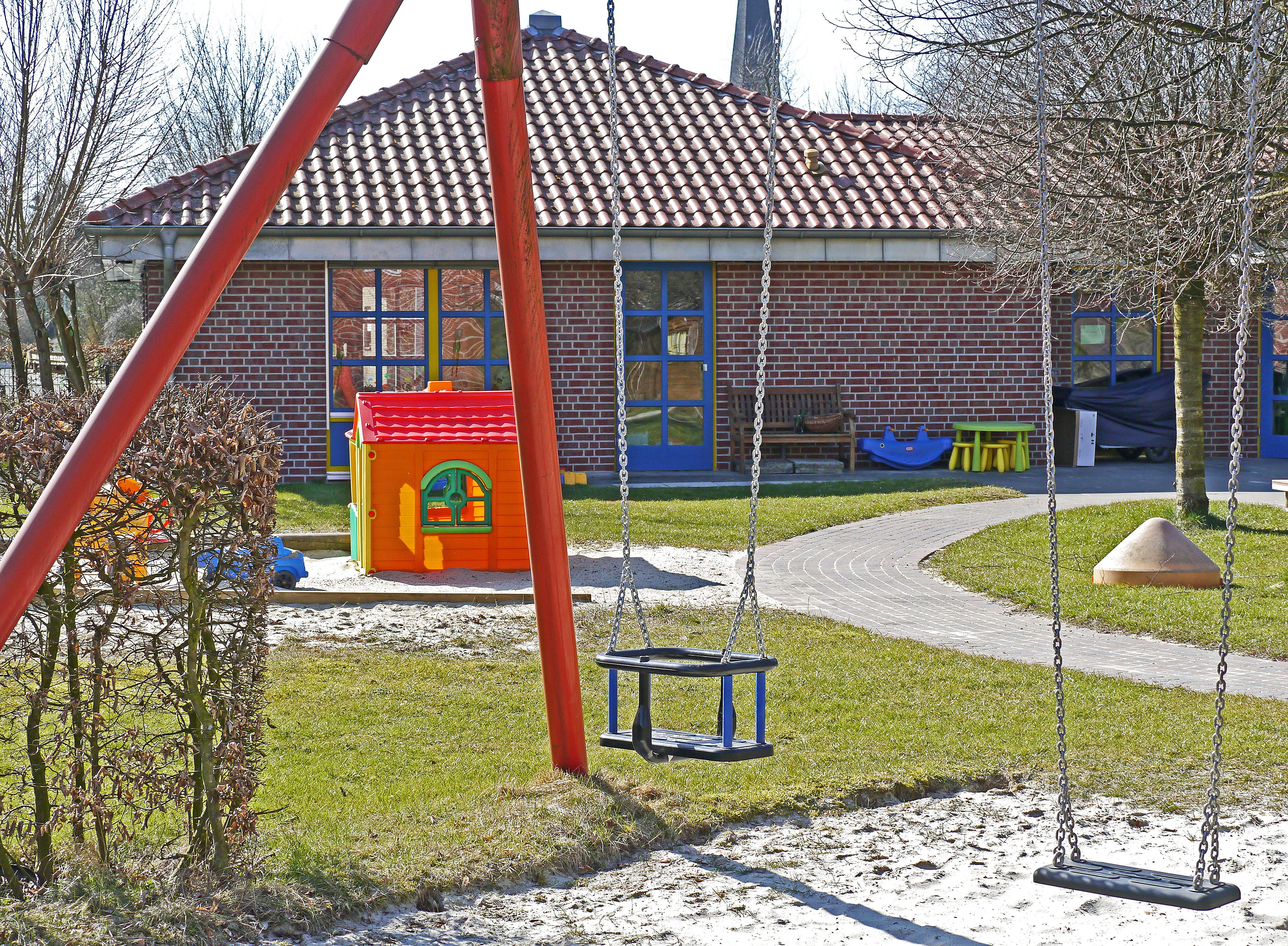 building, infrastructure, park - man made space, child care, playard, day, metal, toys, house, municipal, game devices, park, hort, brick building, swing, HD Wallpaper