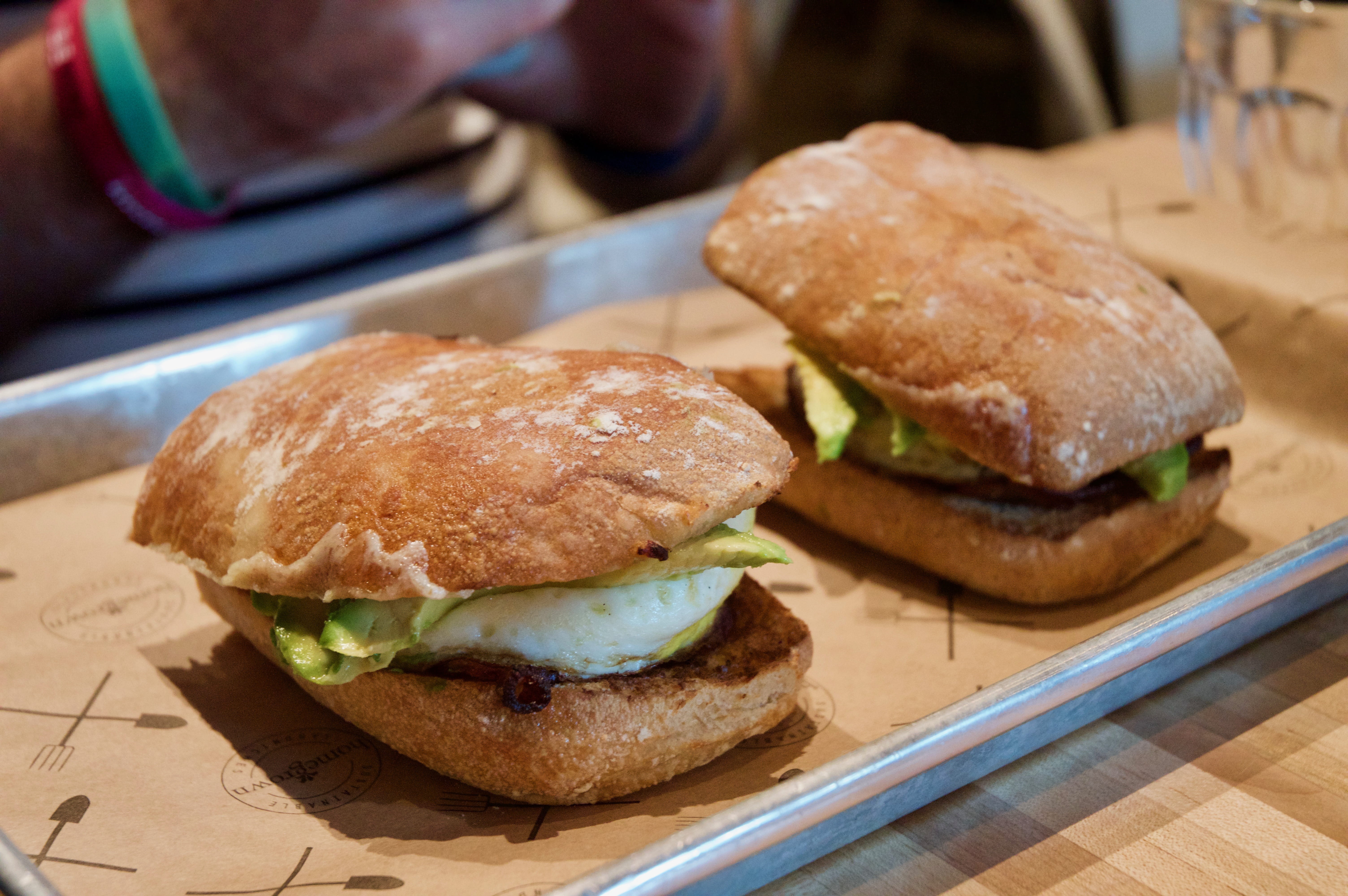 restaurant, homegrown, egg, tray, 1531 melrose ave, organic, cheese, ready-to-eat, hamburger, cheeseburger, beechers cheese, indoors, eats, vegetable, dank, HD Wallpaper