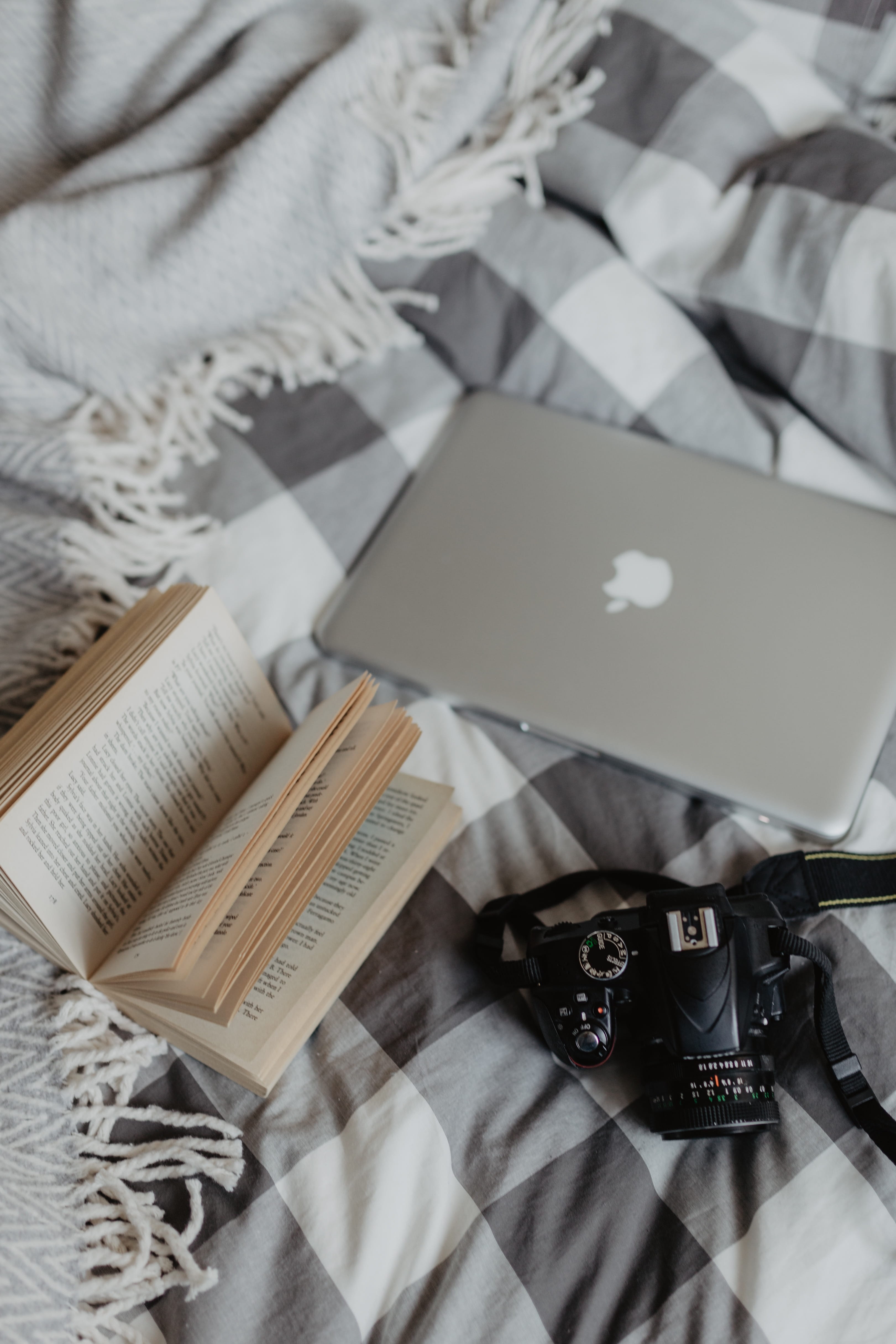communication, publication, close-up, variation, 4K, high angle view, no people, book, textile, bed, white color, study, choice, macbook, waiting, photographer, Phone HD Wallpaper