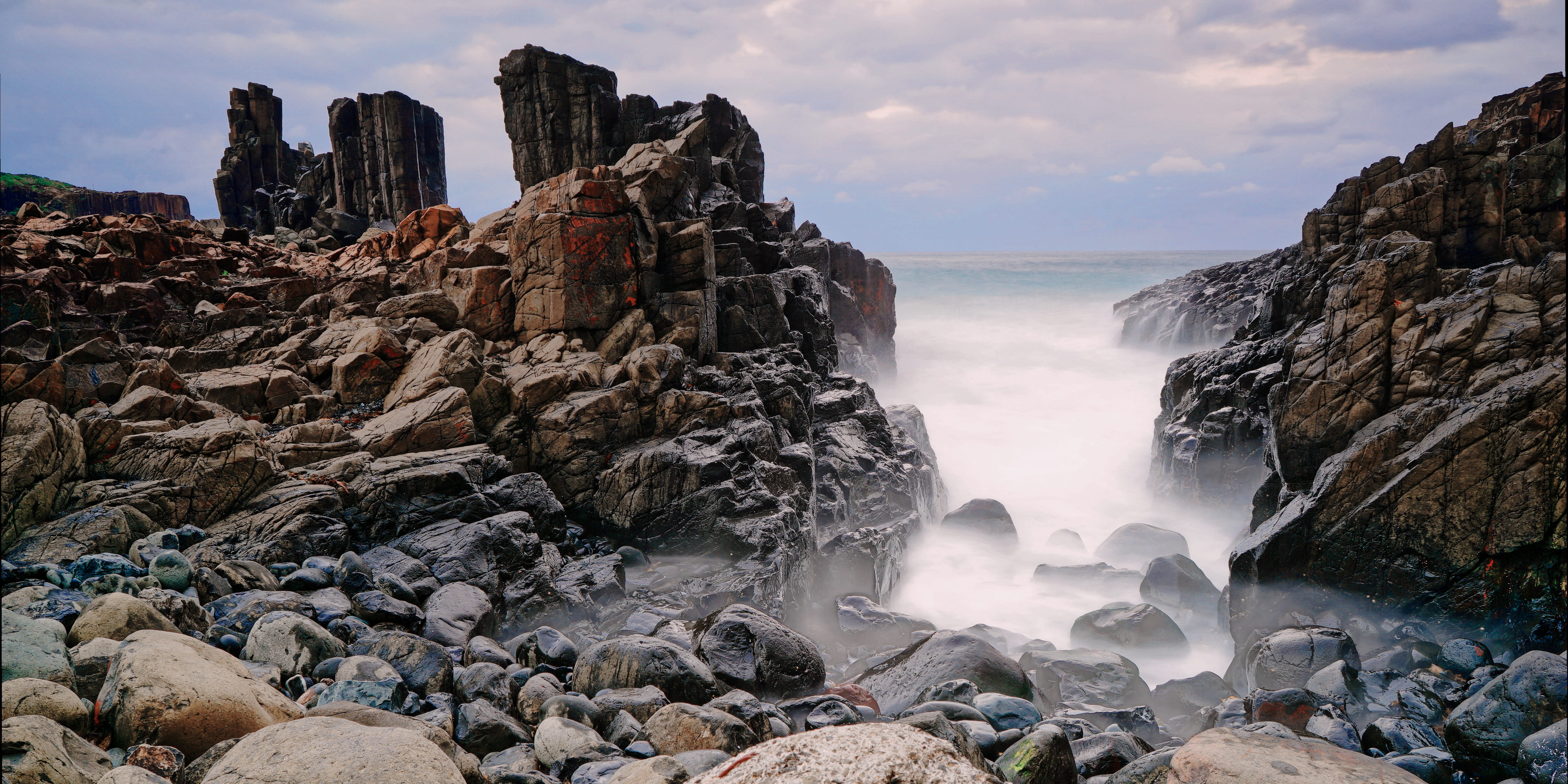 rock, day, scenics - nature, nature, water, boulders, motion, weather, limestone, covered, promontory, beauty in nature, solid, fog, flowing water, slate, HD Wallpaper