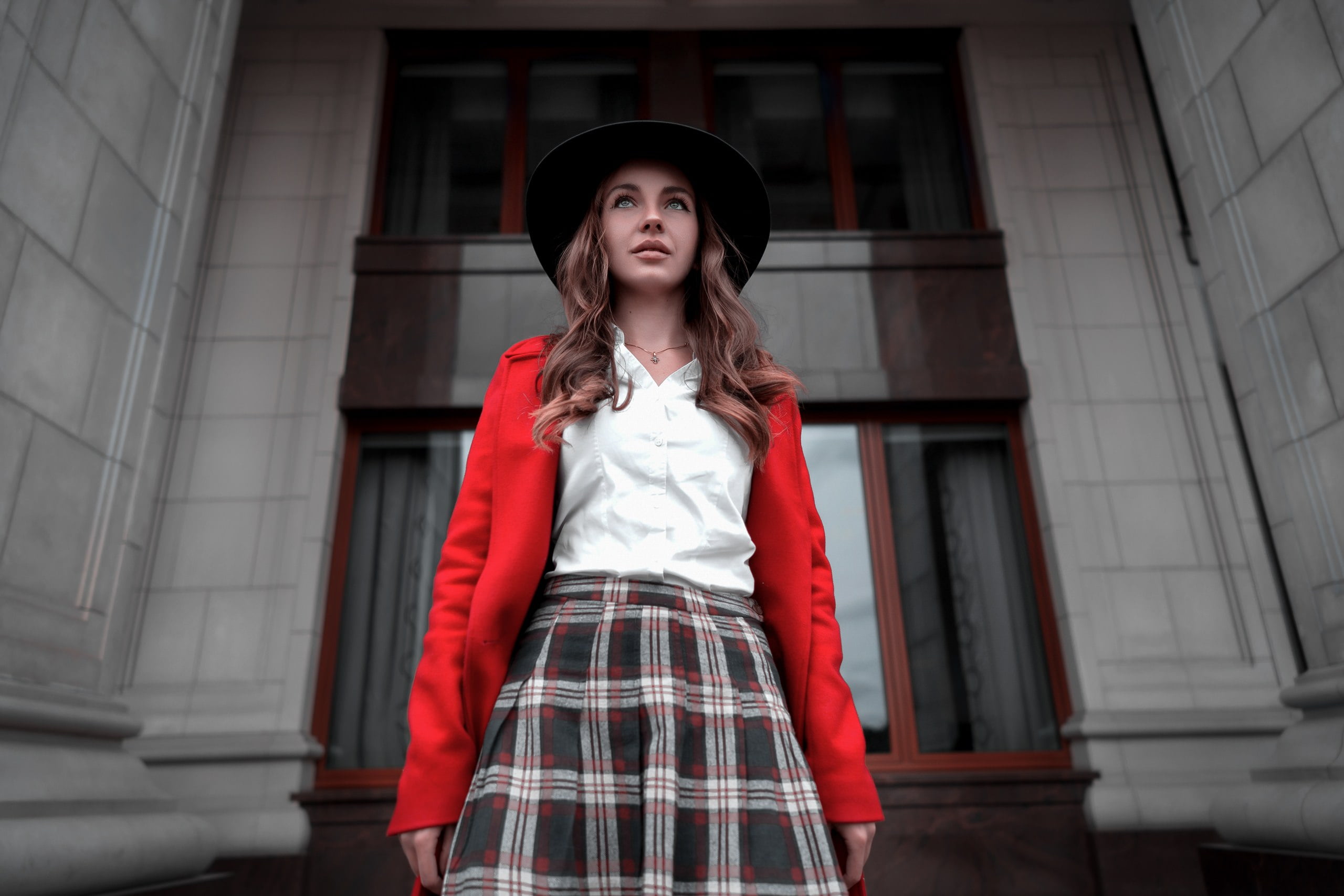 plaid skirt, necklace, coats, hat, 2K, portrait, women, HD Wallpaper