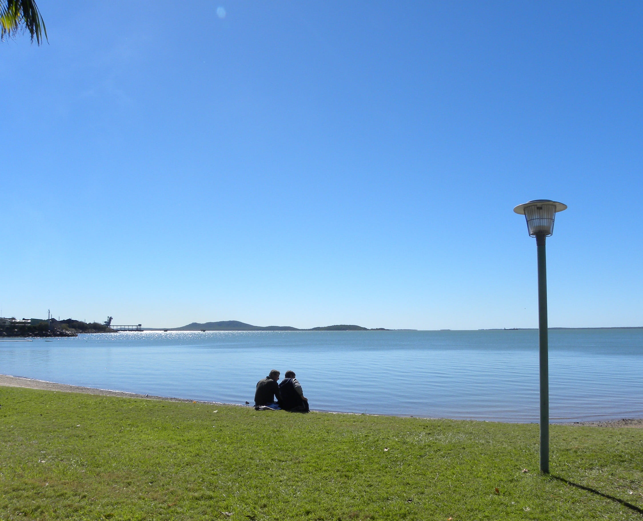 blue, pacific, nature, copy space, lifestyles, sky, recreation, women, men, couple - relationship, adult, Queensland, sitting, woman, lamp, positive emotion, HD Wallpaper
