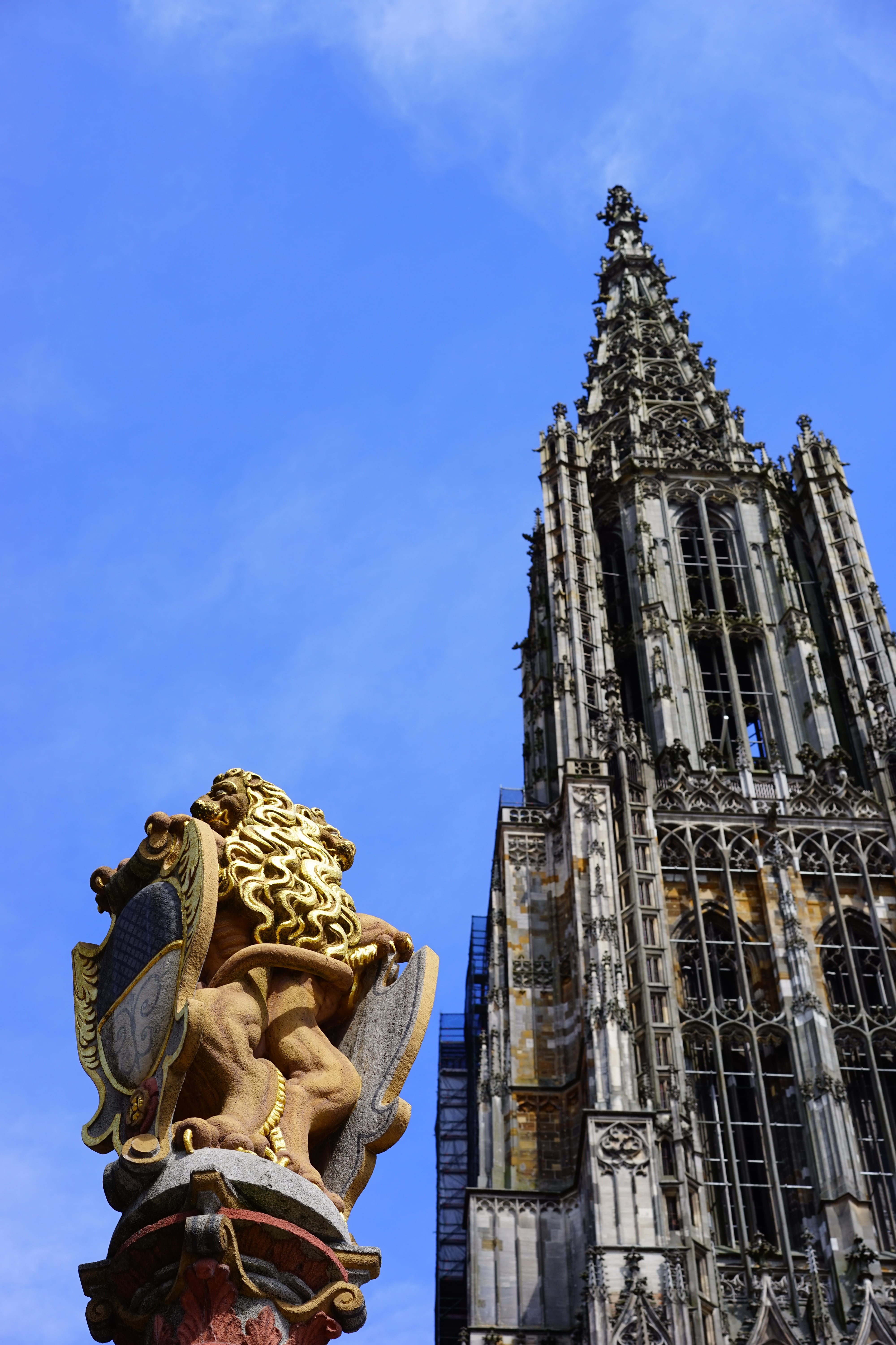 fountain, low angle view, place of worship, figure, built structure, ulmer muenster space, lion fountain, münster, human representation, double lion, religion, Phone HD Wallpaper