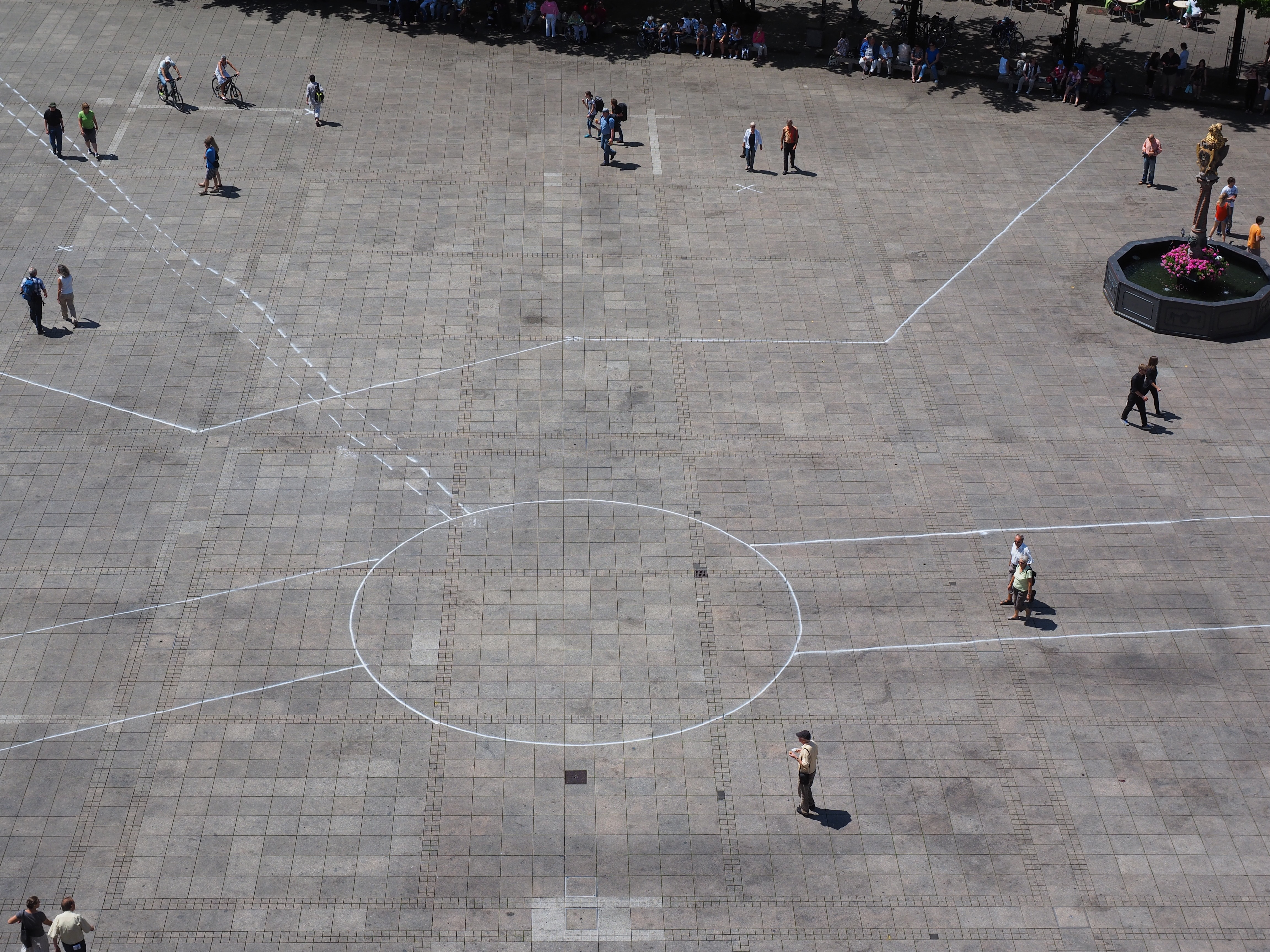 4K, space, group of people, ulm, lifestyles, incidental people, outdoors, group, leisure activity, lines, walking, sport, cathedral square, high angle view, HD Wallpaper