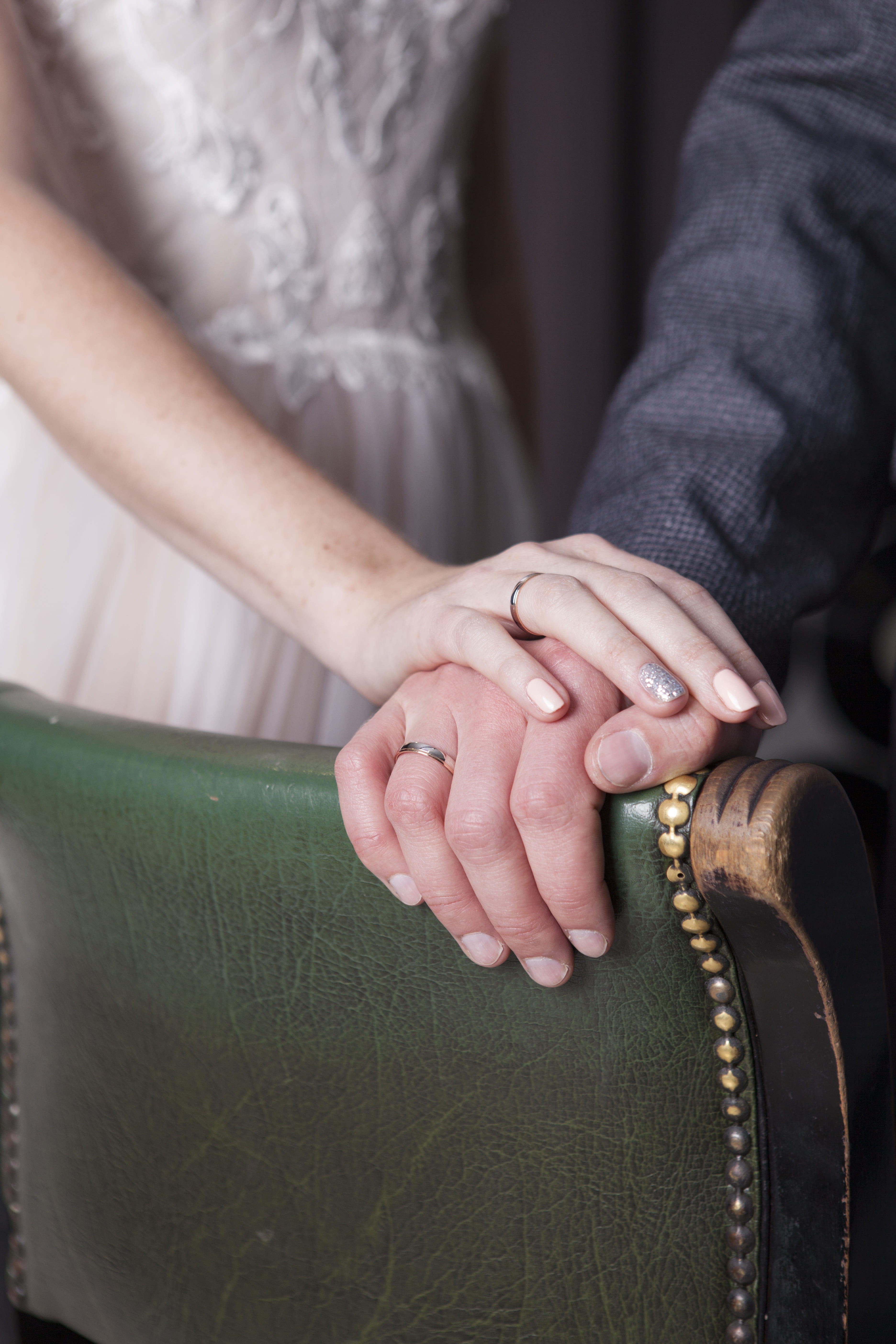 bride, man, life style, chair, 5K, modern, ring, model, finger, accessory, one, couple - relationship, the groom, fashionable, clothing, people, rings, Phone HD Wallpaper
