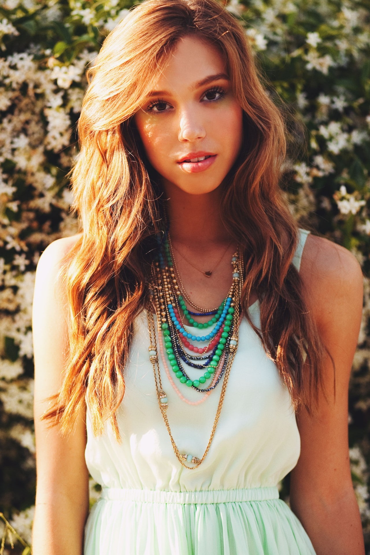 model, sunlight, necklace, women, white dress, 1080P, long hair, Alexis Ren, women outdoors, Phone HD Wallpaper