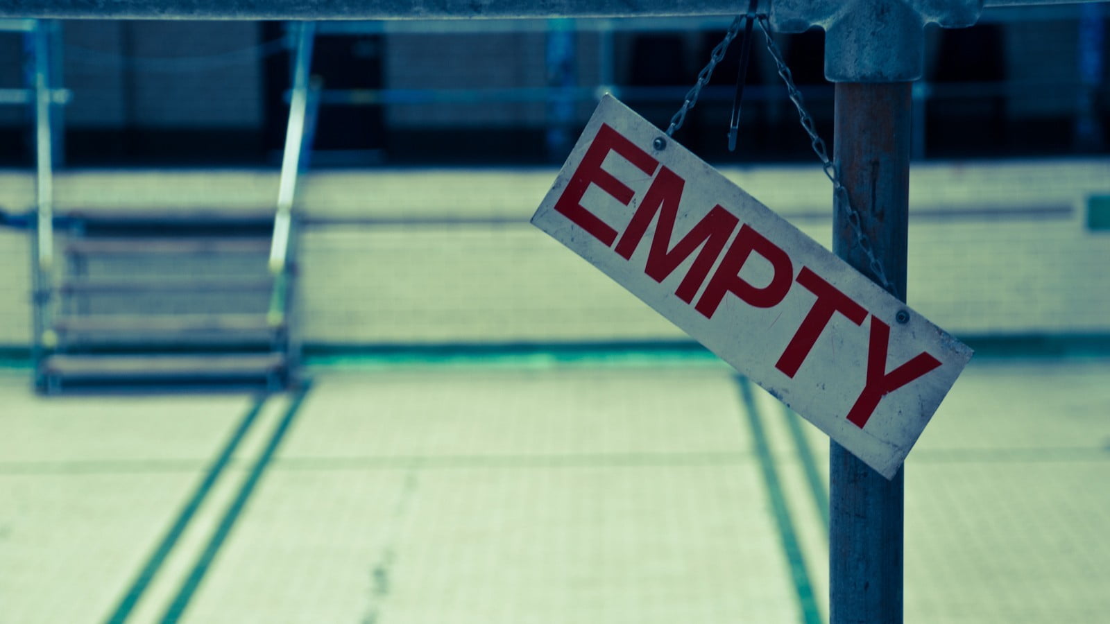 road, depth of field, urban, blue, road sign, information sign, transportation, signs, safety, architecture, board, warning symbol, wooden, focus on foreground, HD Wallpaper
