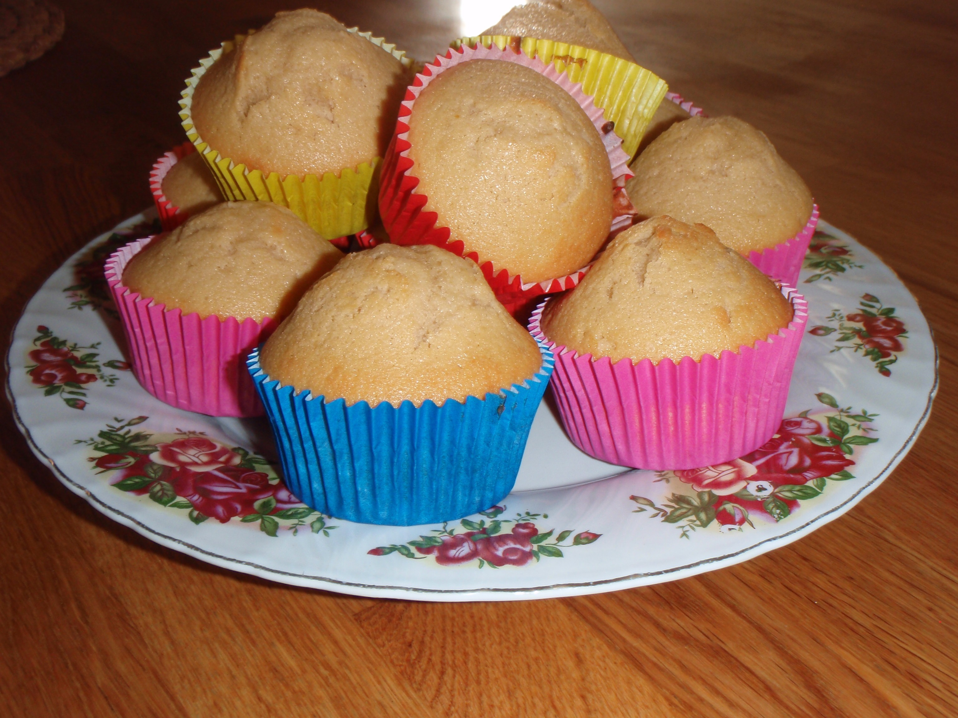 cupcake, baked, oven, high angle view, kids party, bake, family, celebrate, banana, pink, freshness, no people, outdoors, homemade, muffins, party, muffin, HD Wallpaper