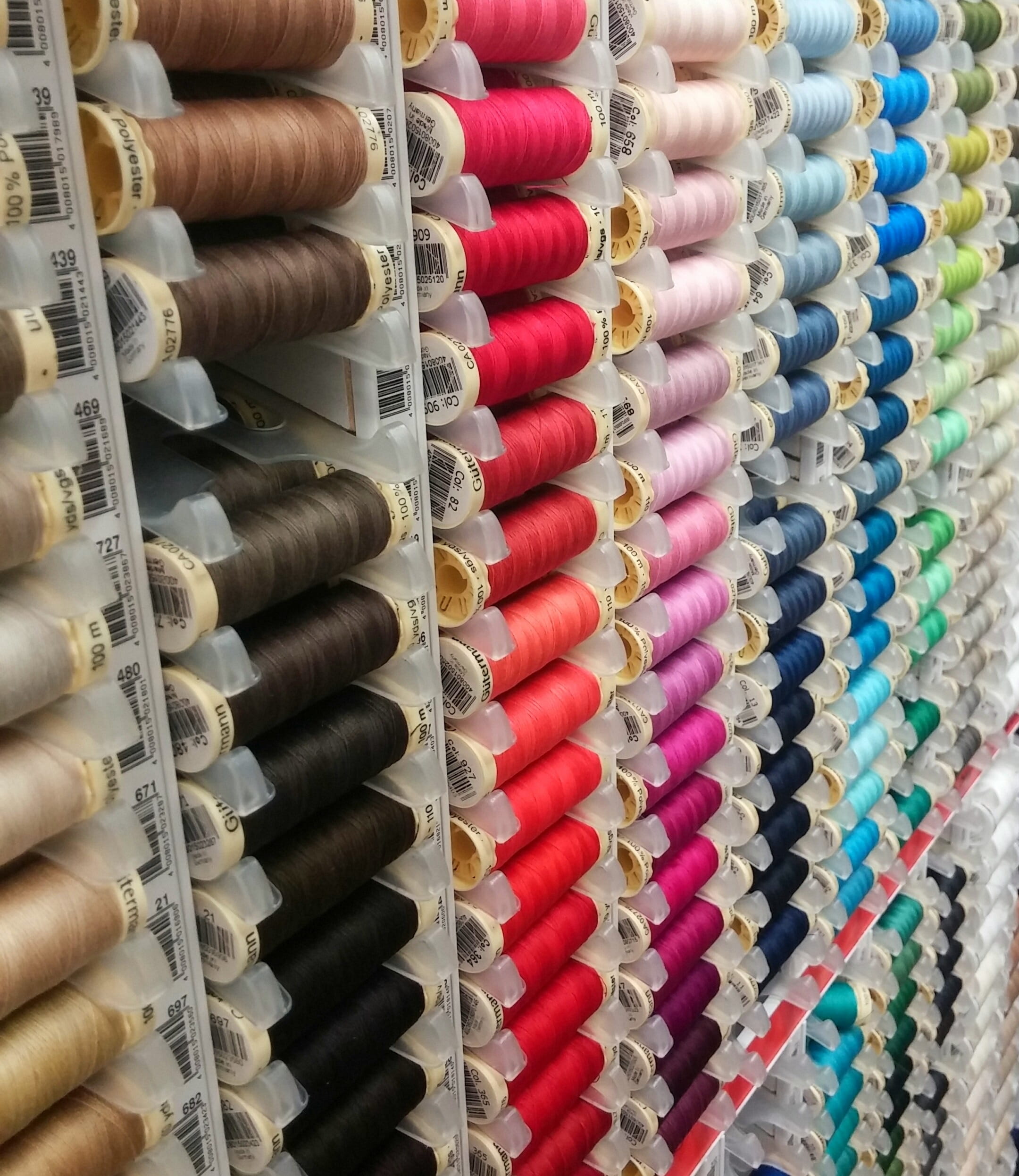 textile, retail, variation, choice, close-up, industry, indoors, store, order, no people, Sew, red, colours, hebadashery, art and craft, large group of objects, Phone HD Wallpaper